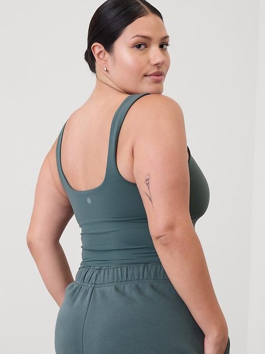 Transcend Square Neck Crop Sports Bra D-DD Product Image