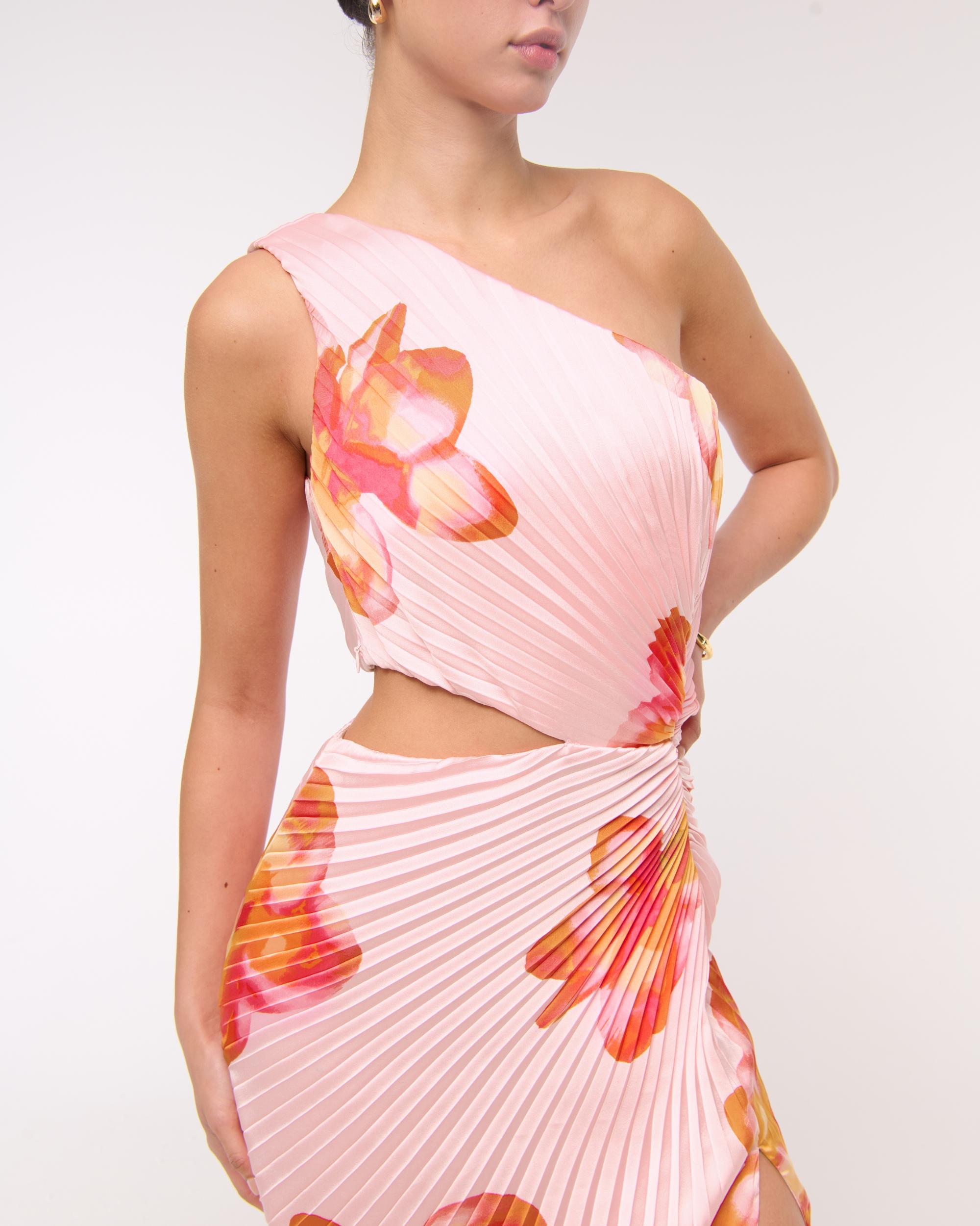 The A&F Giselle Pleated One-Shoulder Cutout Maxi Dress Product Image