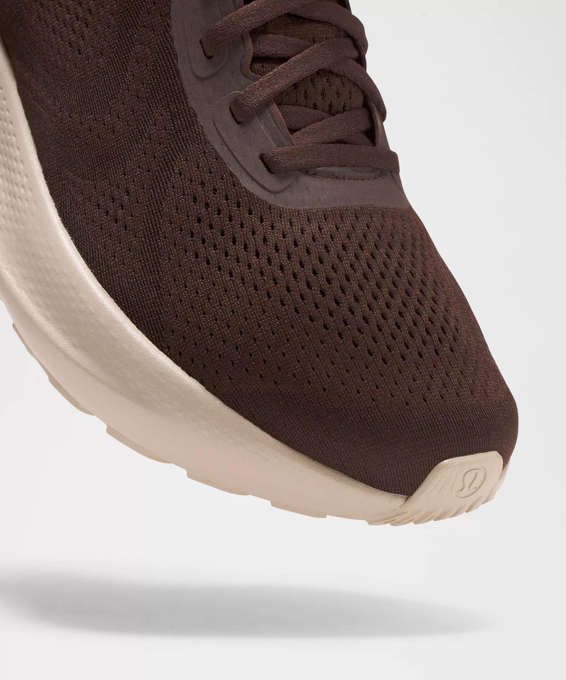 Men's Beyondfeel Running Shoe Product Image