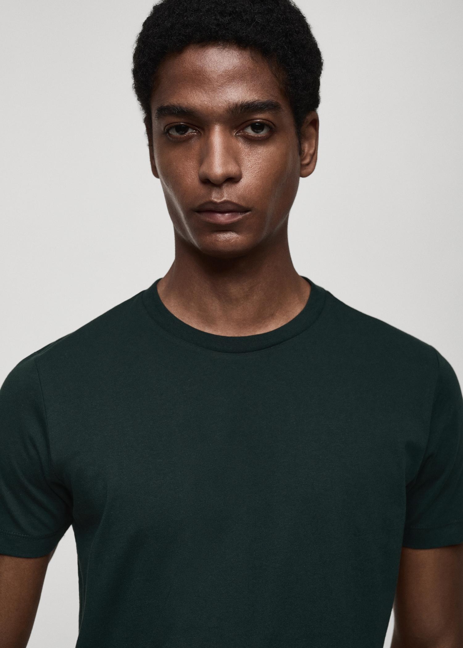100% cotton slim-fit t-shirt - Men | MANGO USA Product Image