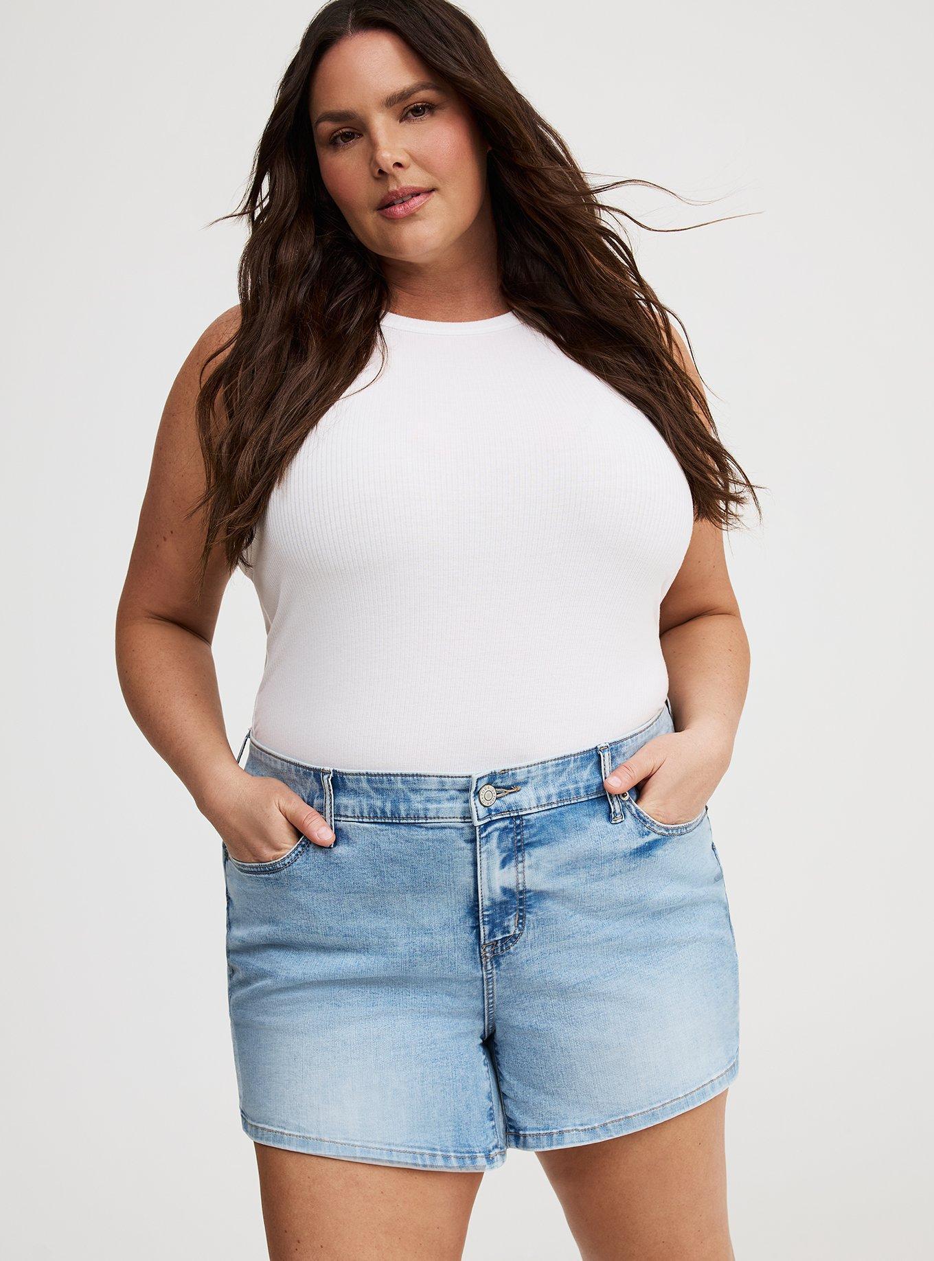 5'' Perfect Mid-Rise Short Product Image