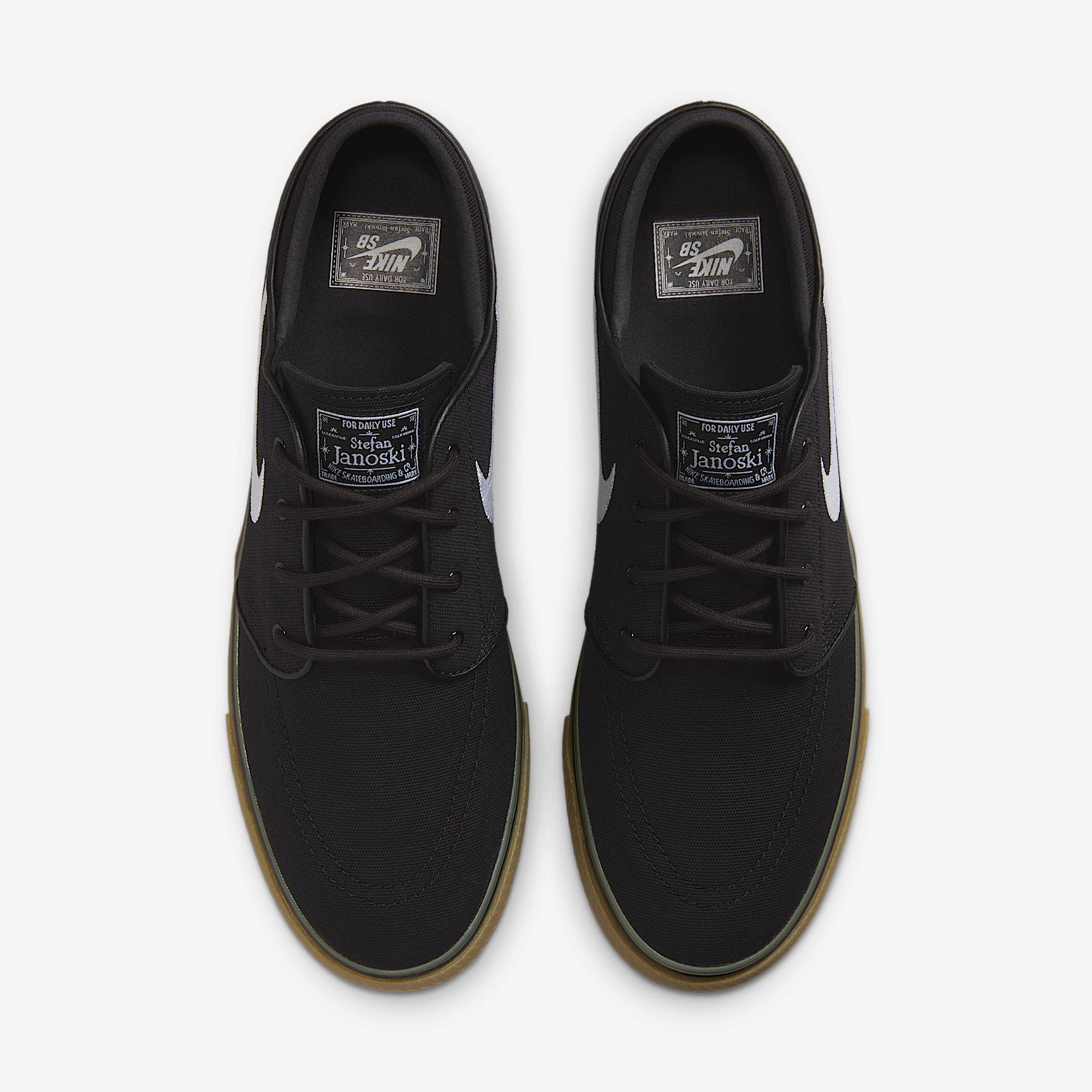 Mens Nike SB Zoom Janoski OG+ Canvas Skate Shoes | HQ1655-001 Product Image
