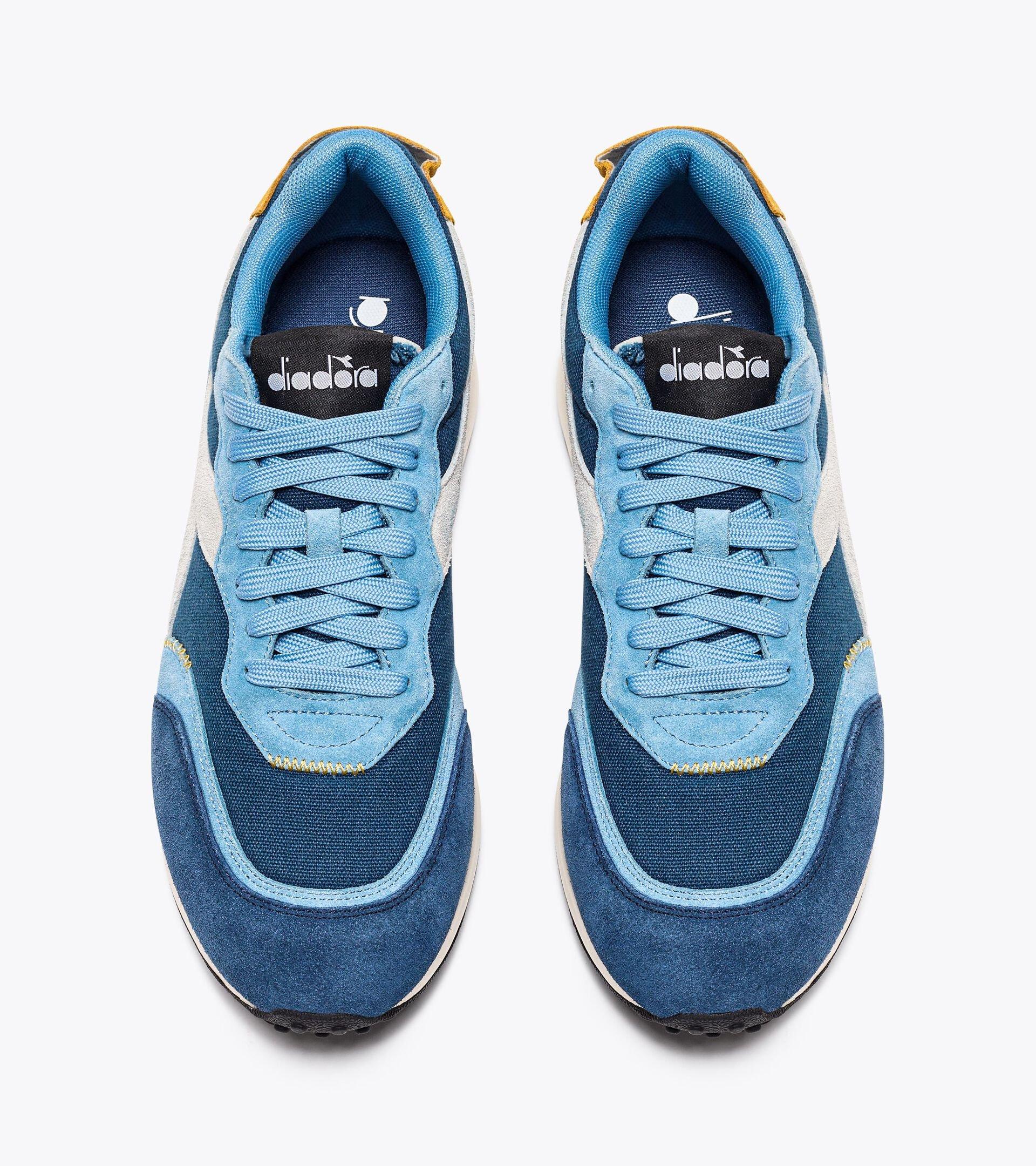 RACE SUEDE SW Product Image