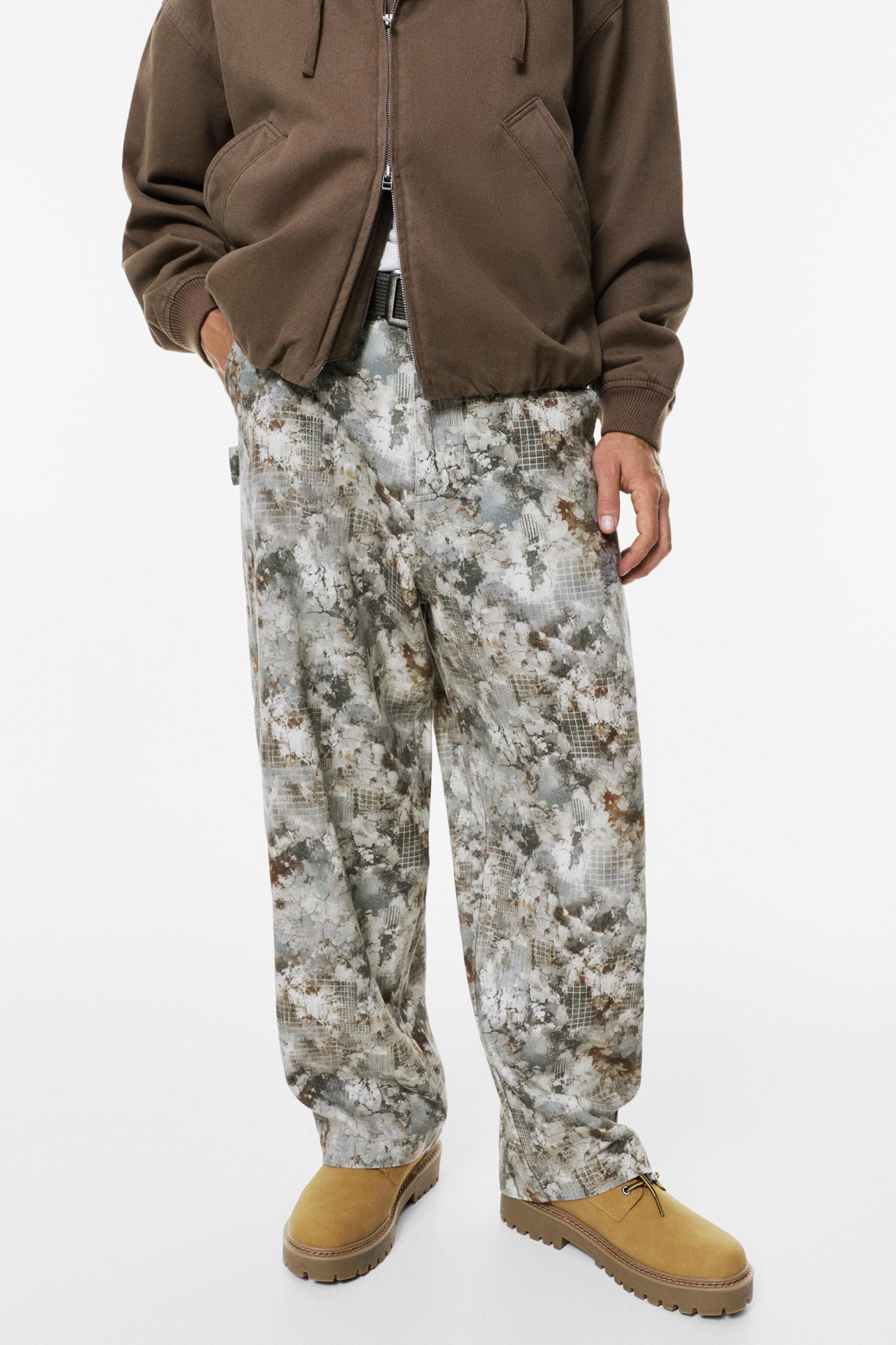 Camouflage print carpenter jeans Product Image