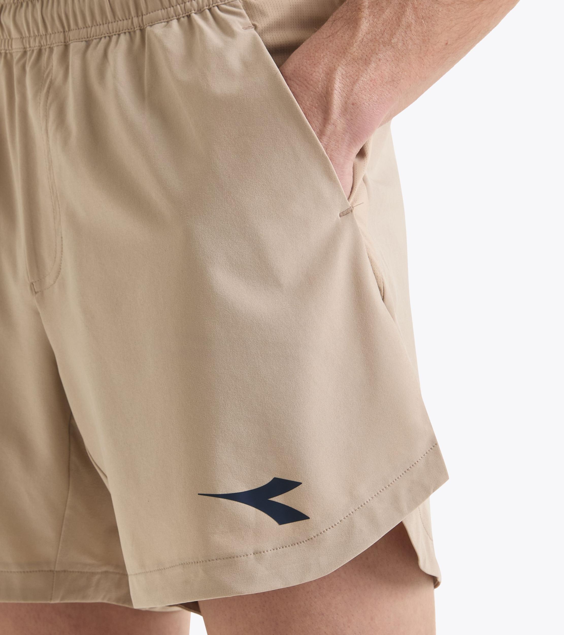 SHORTS ICON Product Image