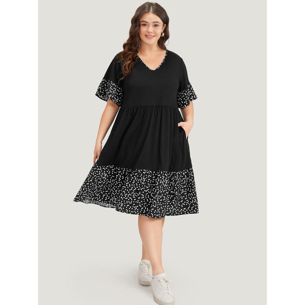 Plus Size Supersoft Essentials Heart Print Patchwork Flutter Trim Dress Black Women Casual Gathered V-neck Short sleeve Curvy Midi Dress BloomChic 28/5X Product Image