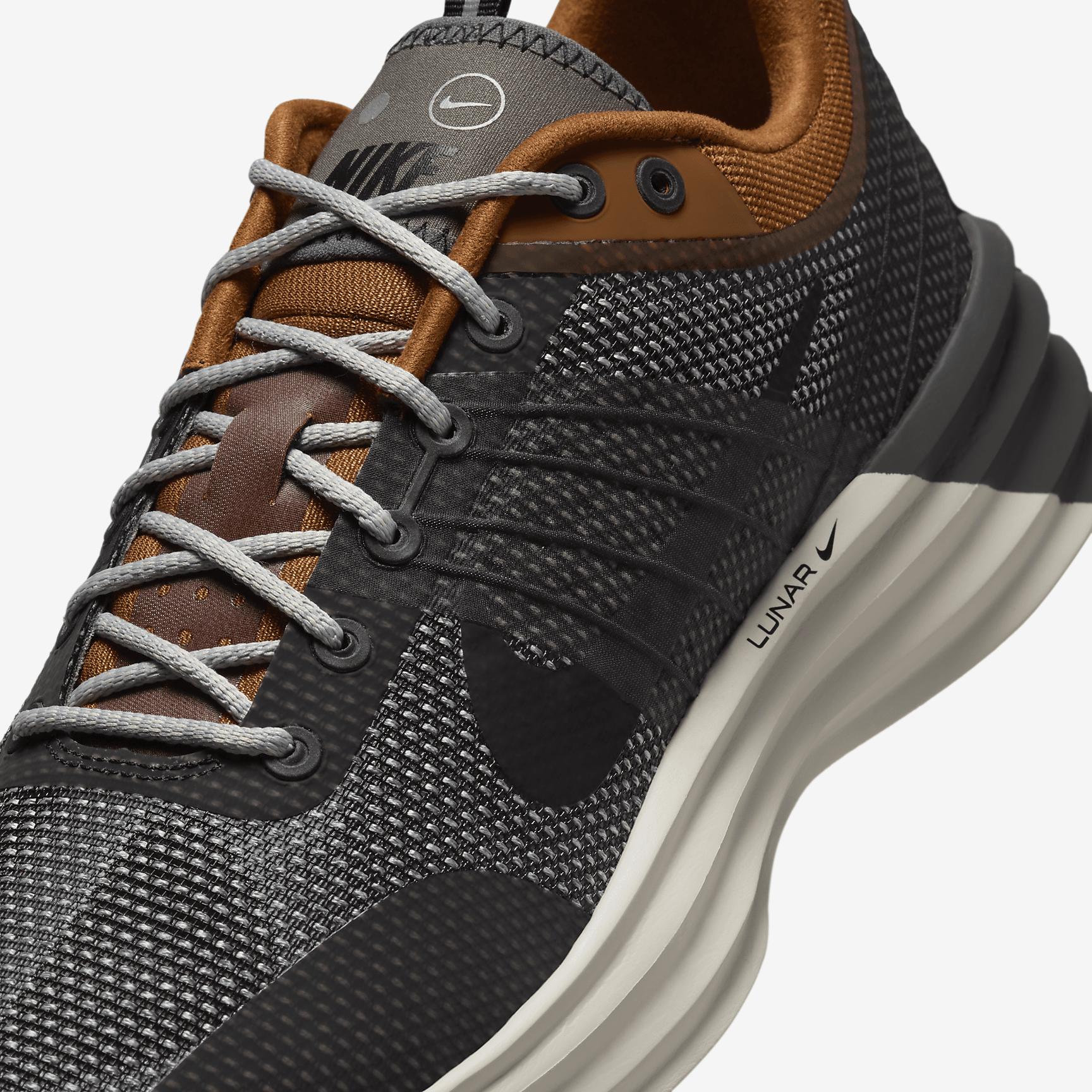 Mens Nike Lunar Roam Premium Casual Shoes Product Image