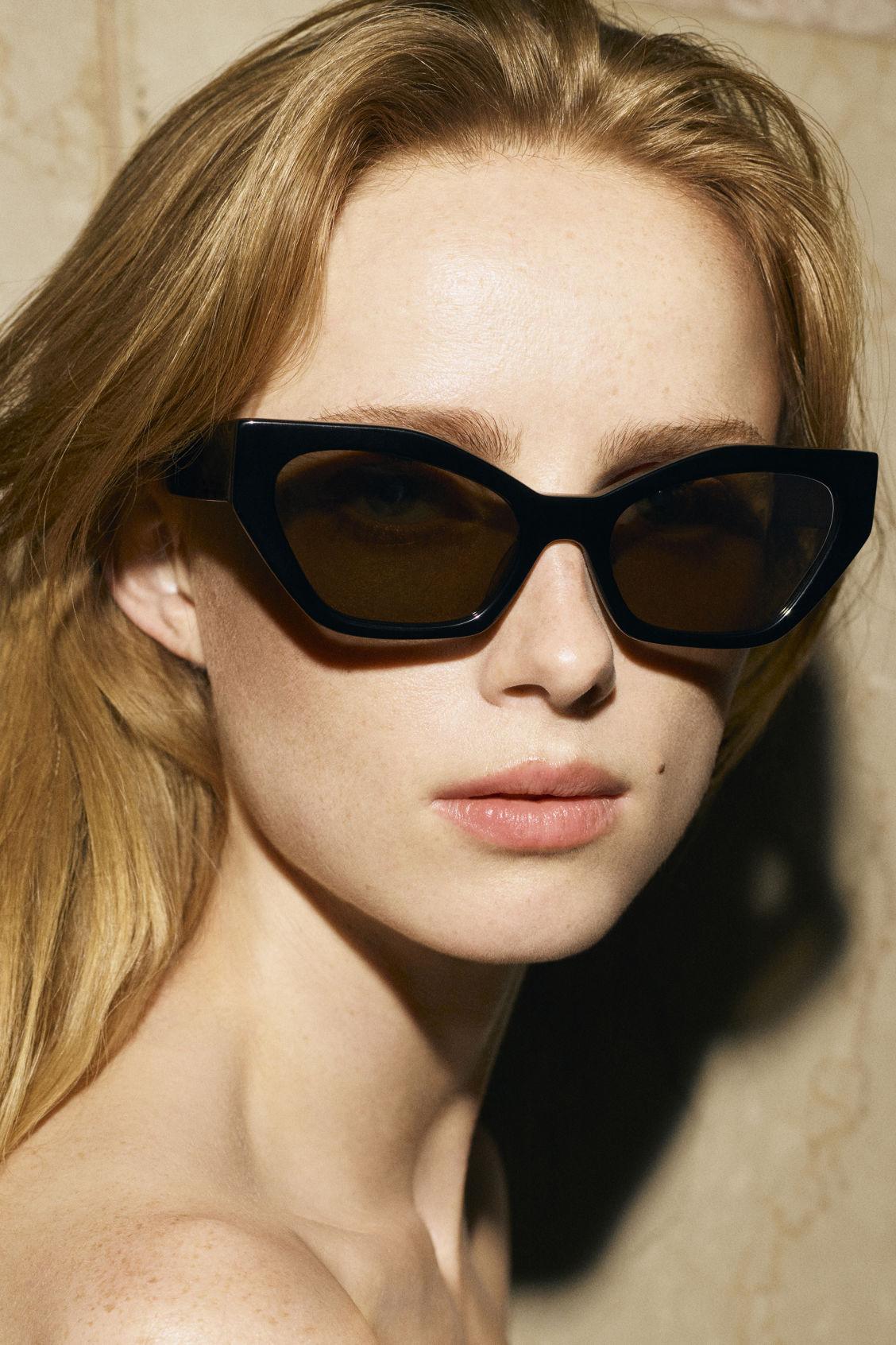 ANGULAR CAT-EYE SUNGLASSES Product Image