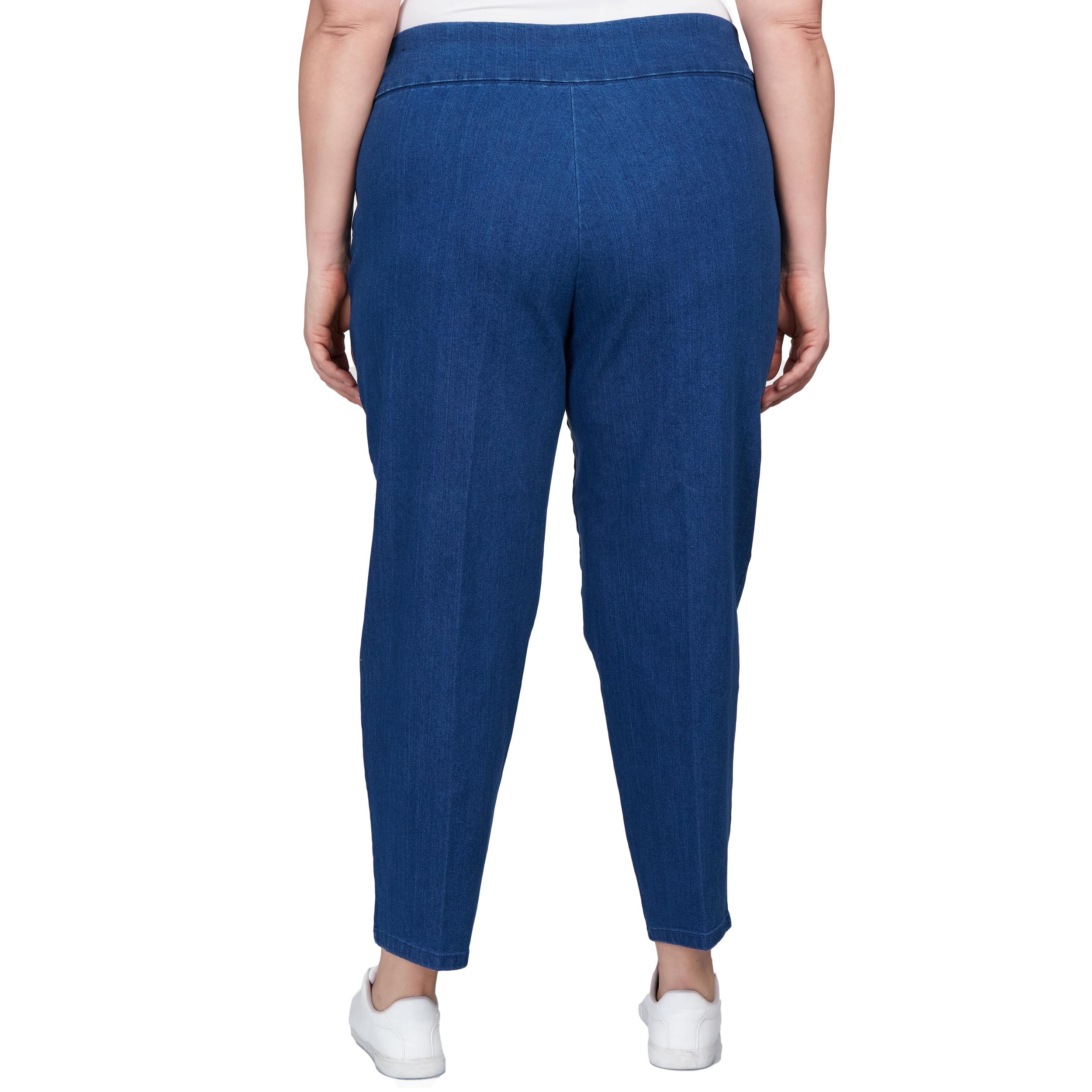 Alfred Dunner Women's Super Stretch Mid- Rise Short Length Pant - Plus Product Image