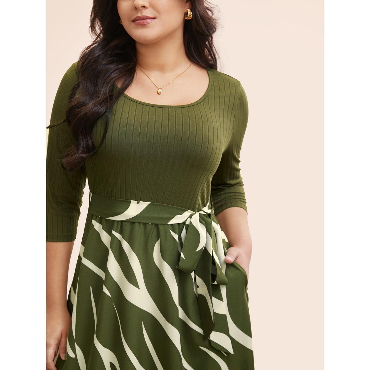 Plus Size Geometric Texture Patchwork Belted Dress ArmyGreen Women Elegant Texture Round Neck Elbow-length sleeve Curvy BloomChic 28/5X Product Image