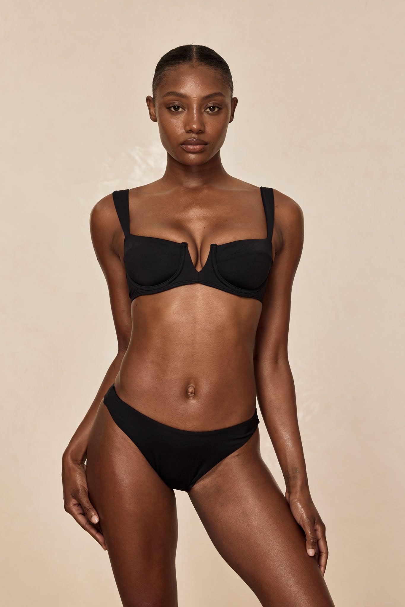 Clovelly Top - Black Product Image