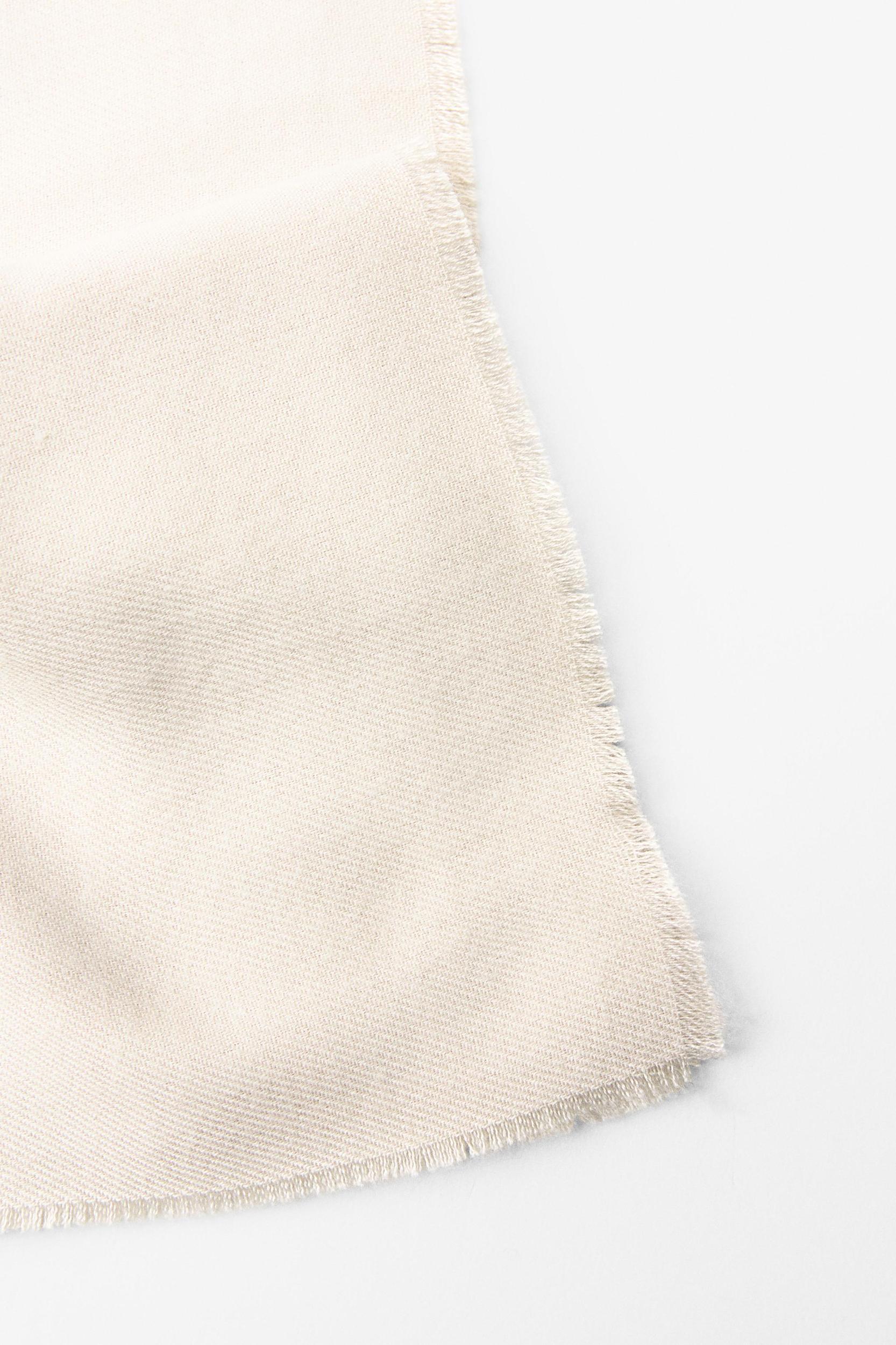 SOFT SCARF Product Image