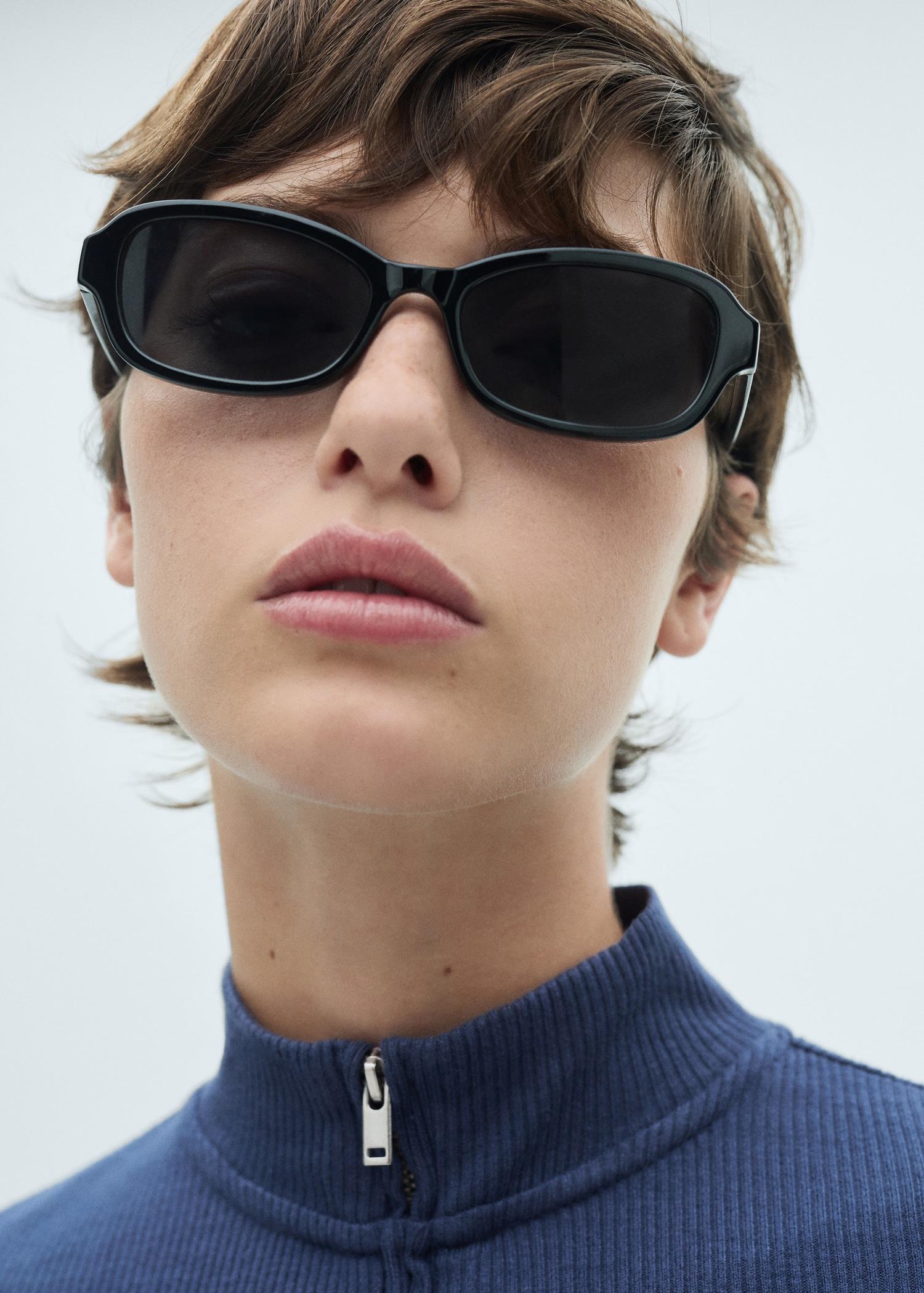 Perkins-neck cardigan with zip - Women | MANGO USA Product Image