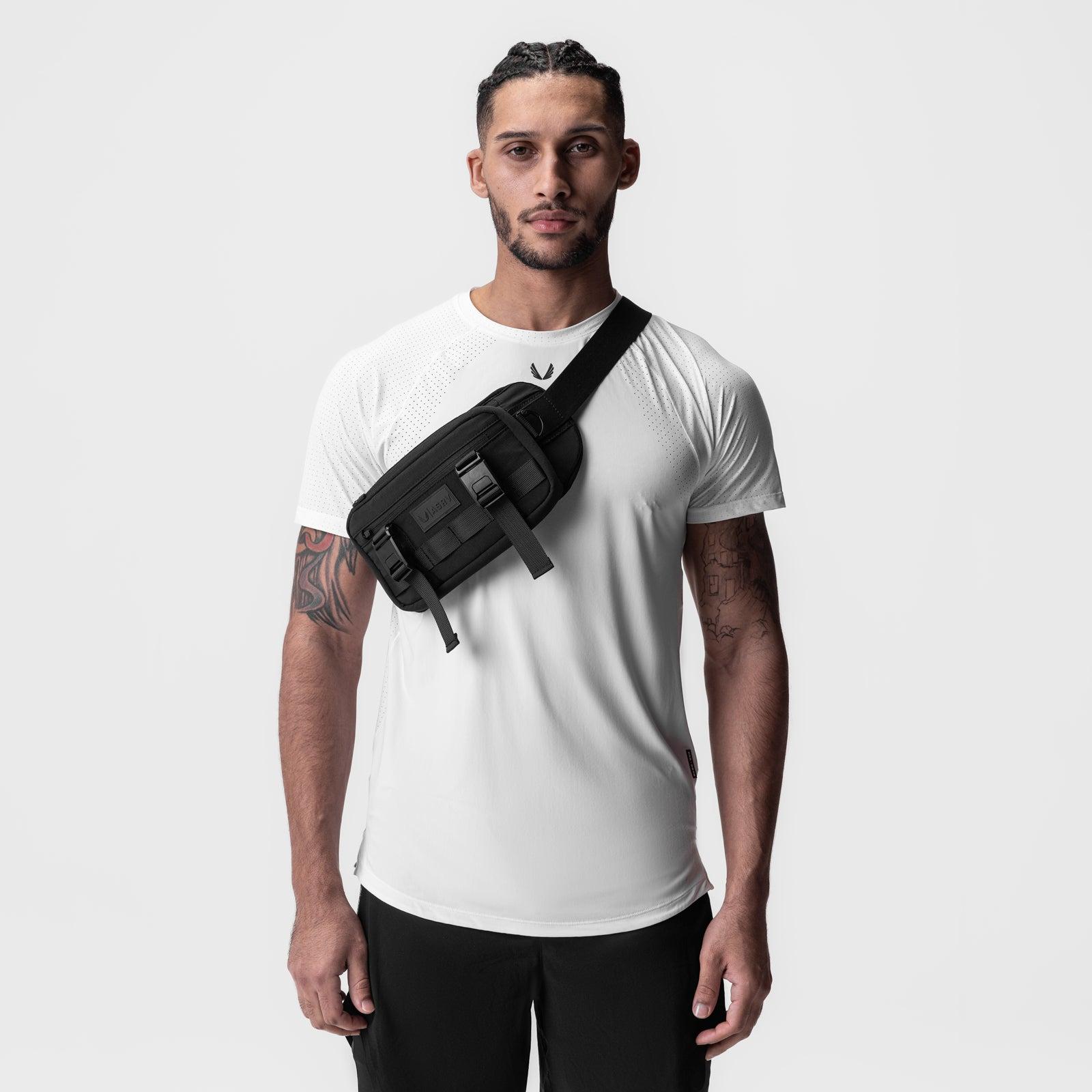 0899. 2-in-1 Packable Run Vest - Black Product Image