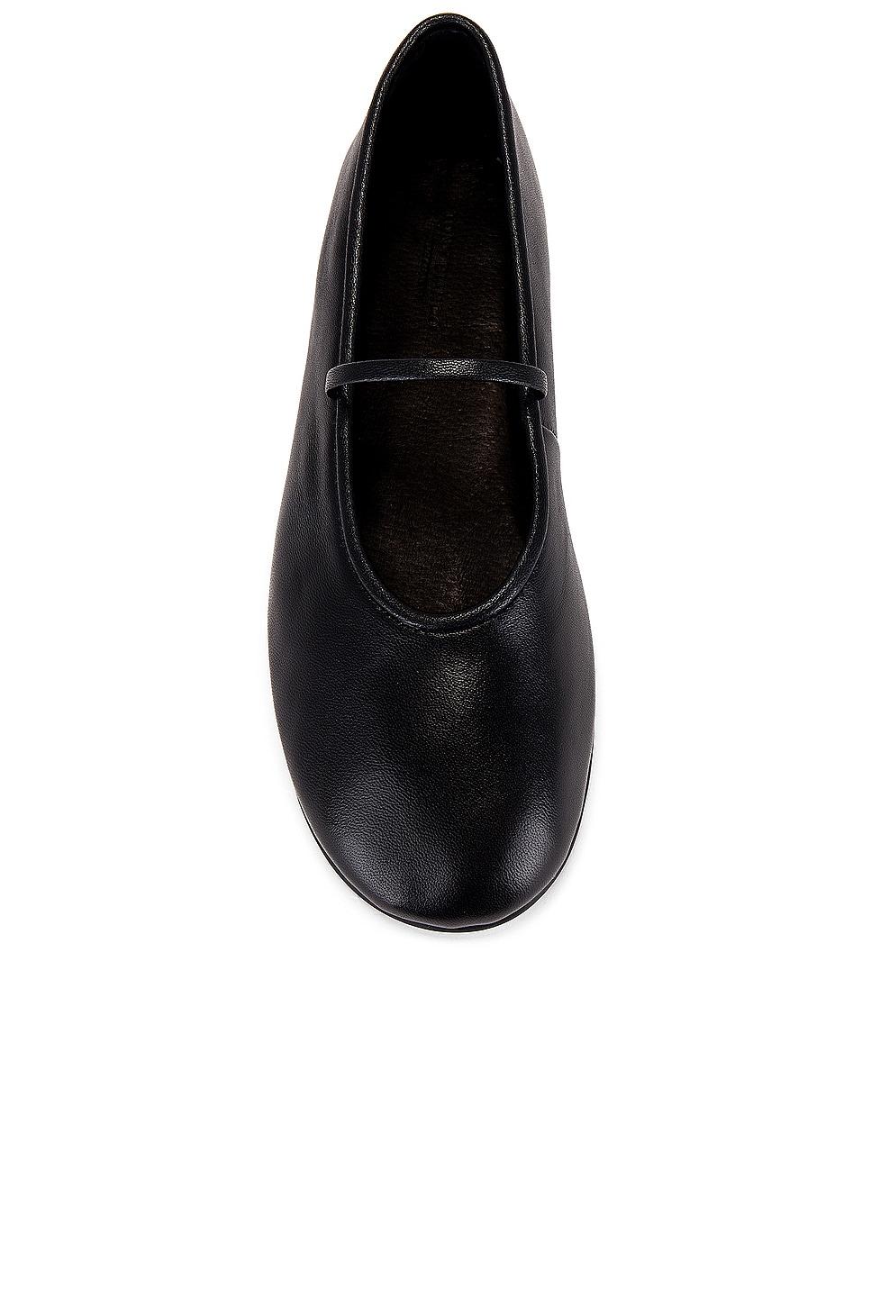 Martinez Flat Tony Bianco Product Image