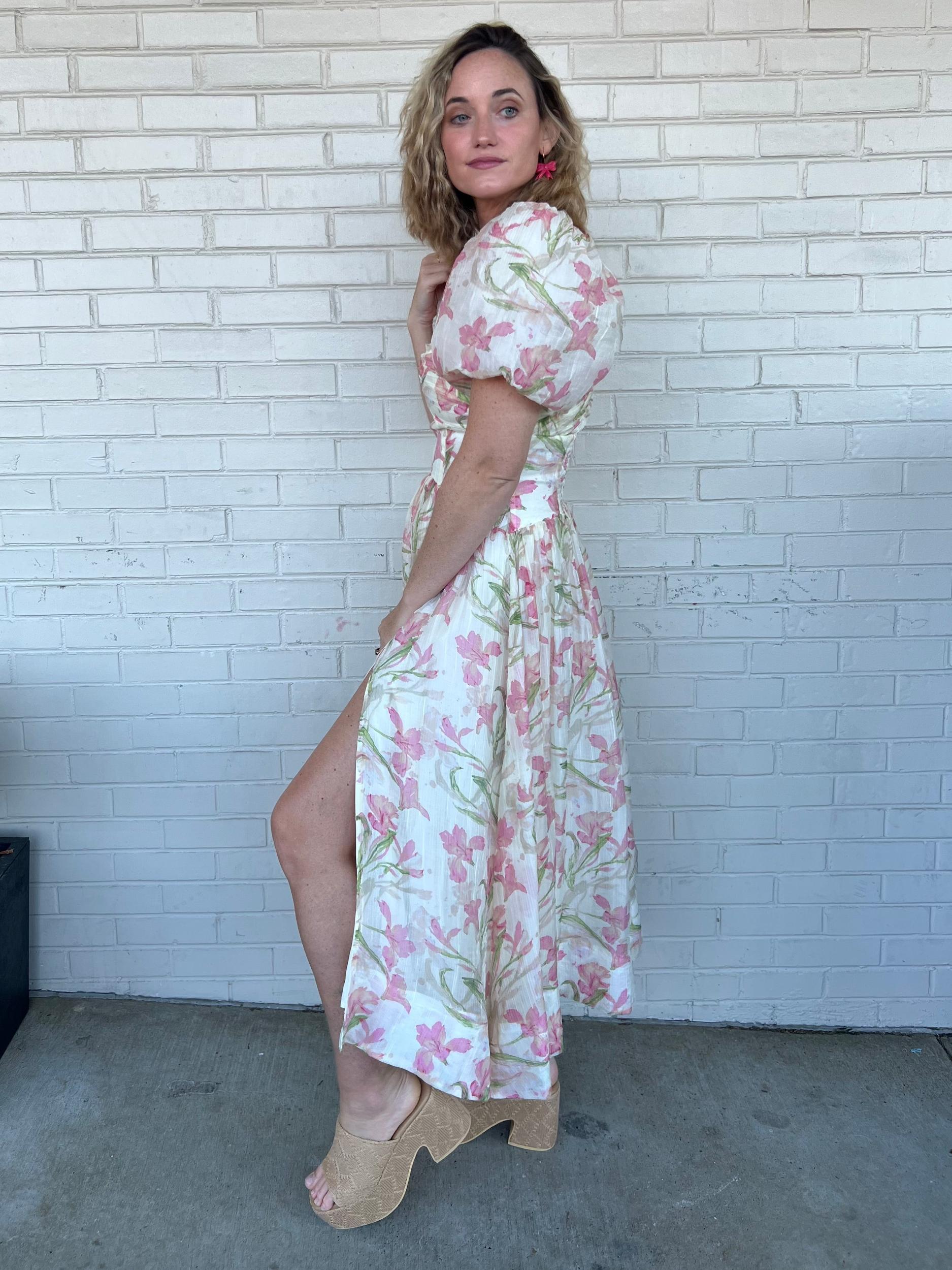 [ASTR The Label] Sasilia Floral Midi Dress Product Image