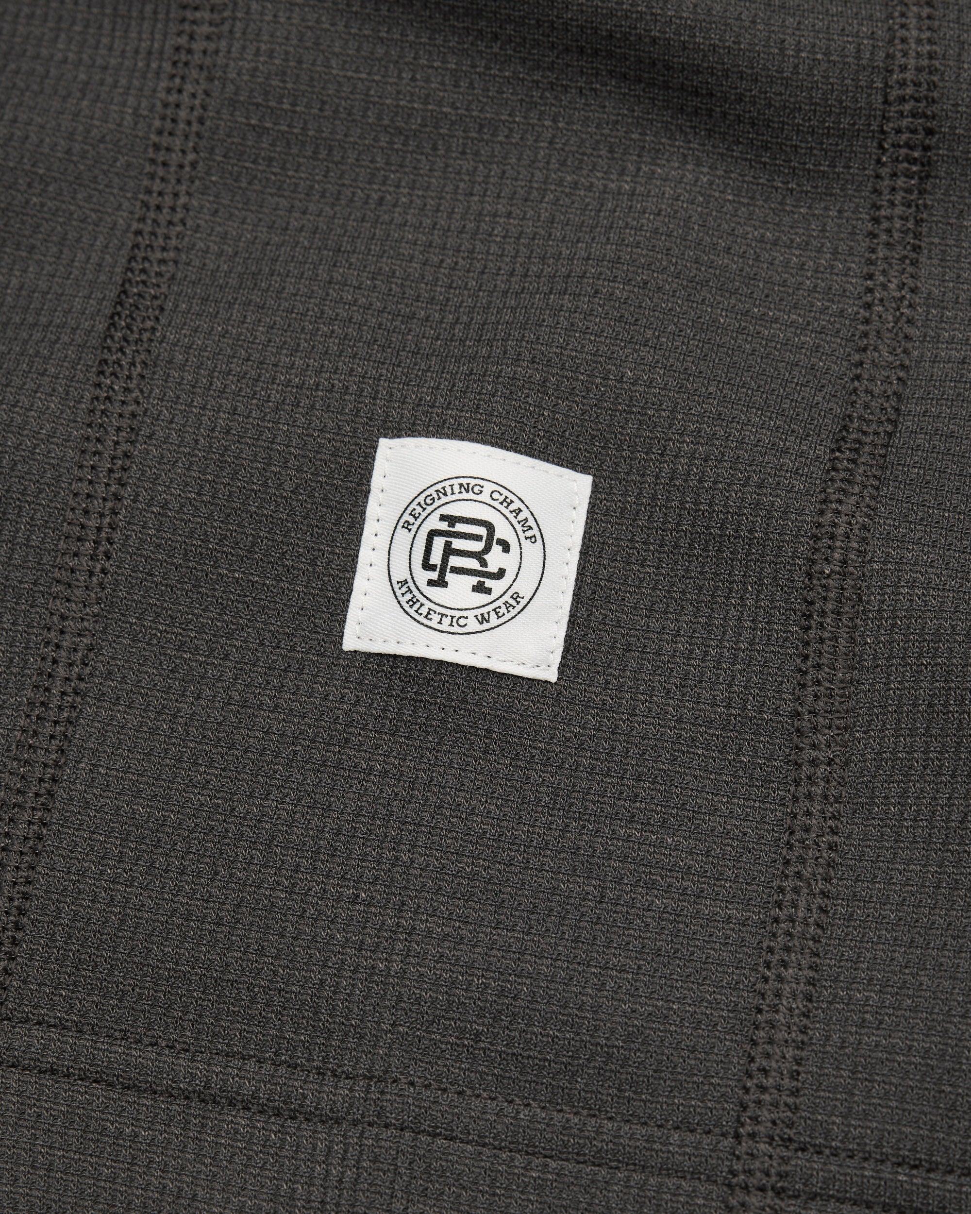 Polartec® Thermal Pro Base Slim Quarter Zip Male Product Image