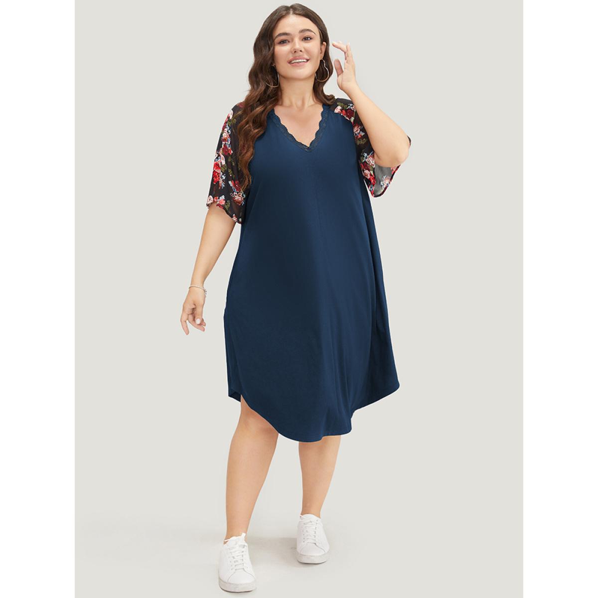 Plus Size Floral Raglan Sleeve Lace Trim Pocket Arc Hem Dress DarkBlue Women Casual Non V-neck Short sleeve Curvy Midi Dress BloomChic 14-16/1X Product Image