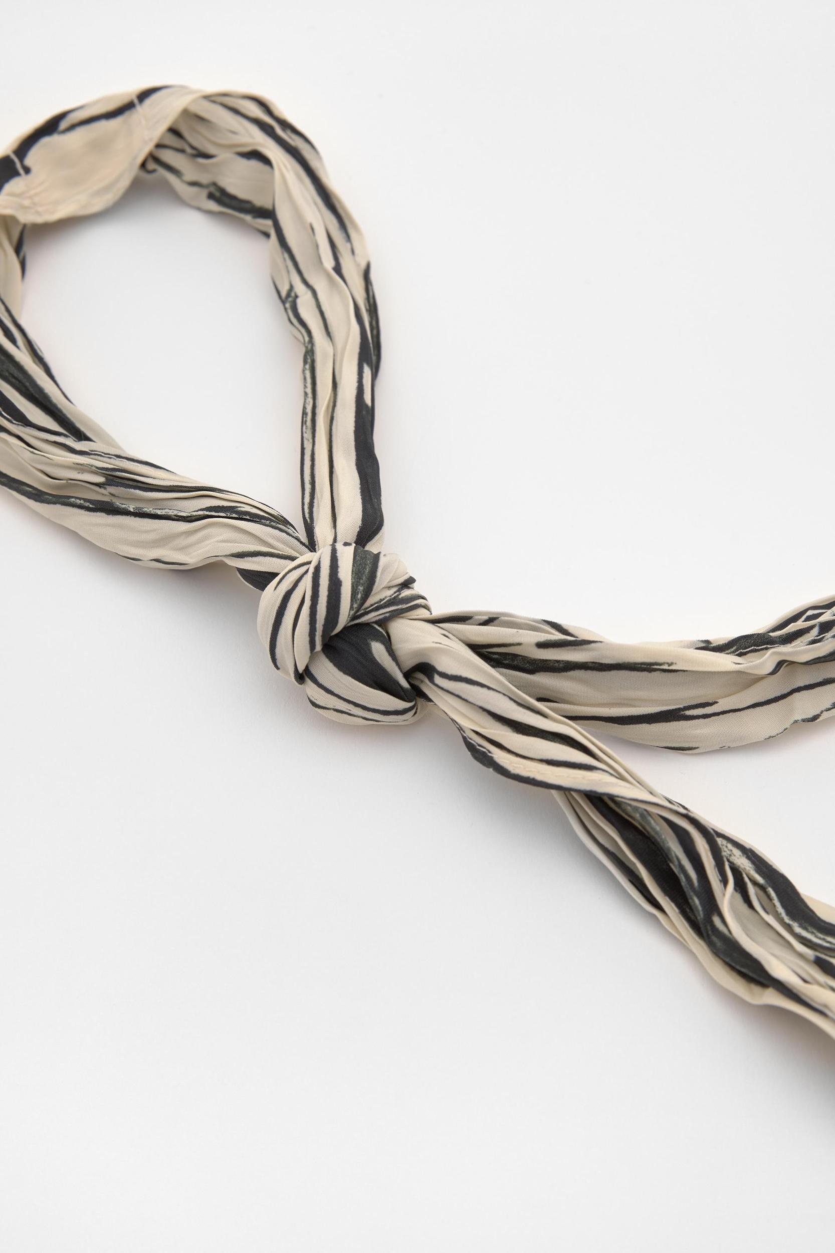 Animal print bandanna scarf Product Image