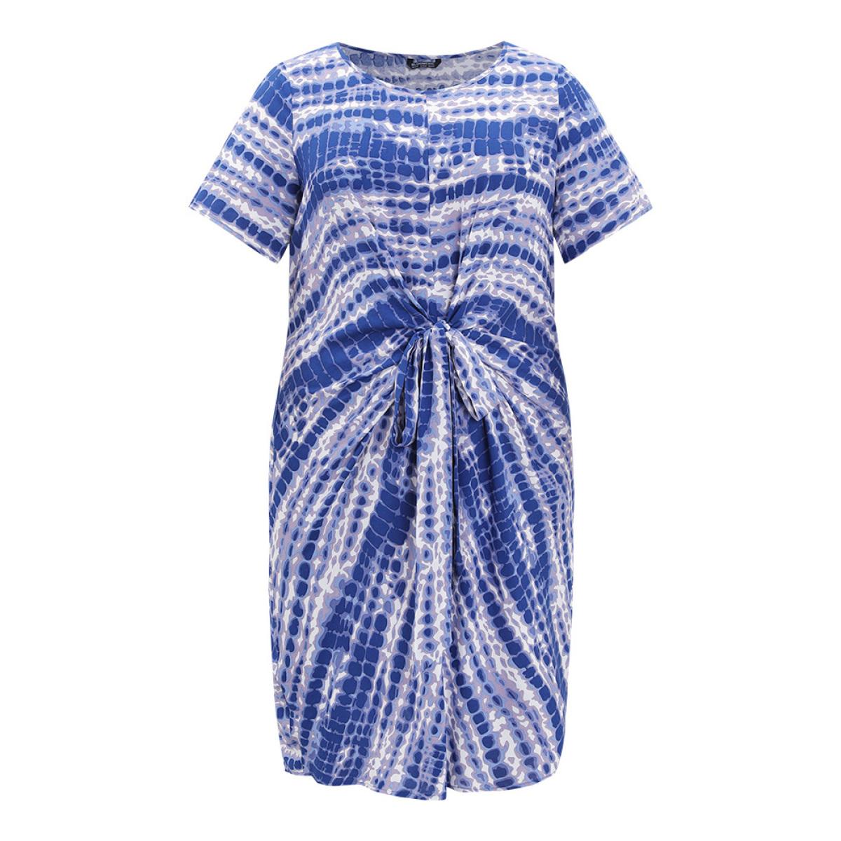 Plus Size Tie Dye Pocket Twist Front Curved Hem Dress Indigo Women Vacation Gathered Round Neck Short sleeve Curvy Knee Dress BloomChic 28/5X Product Image