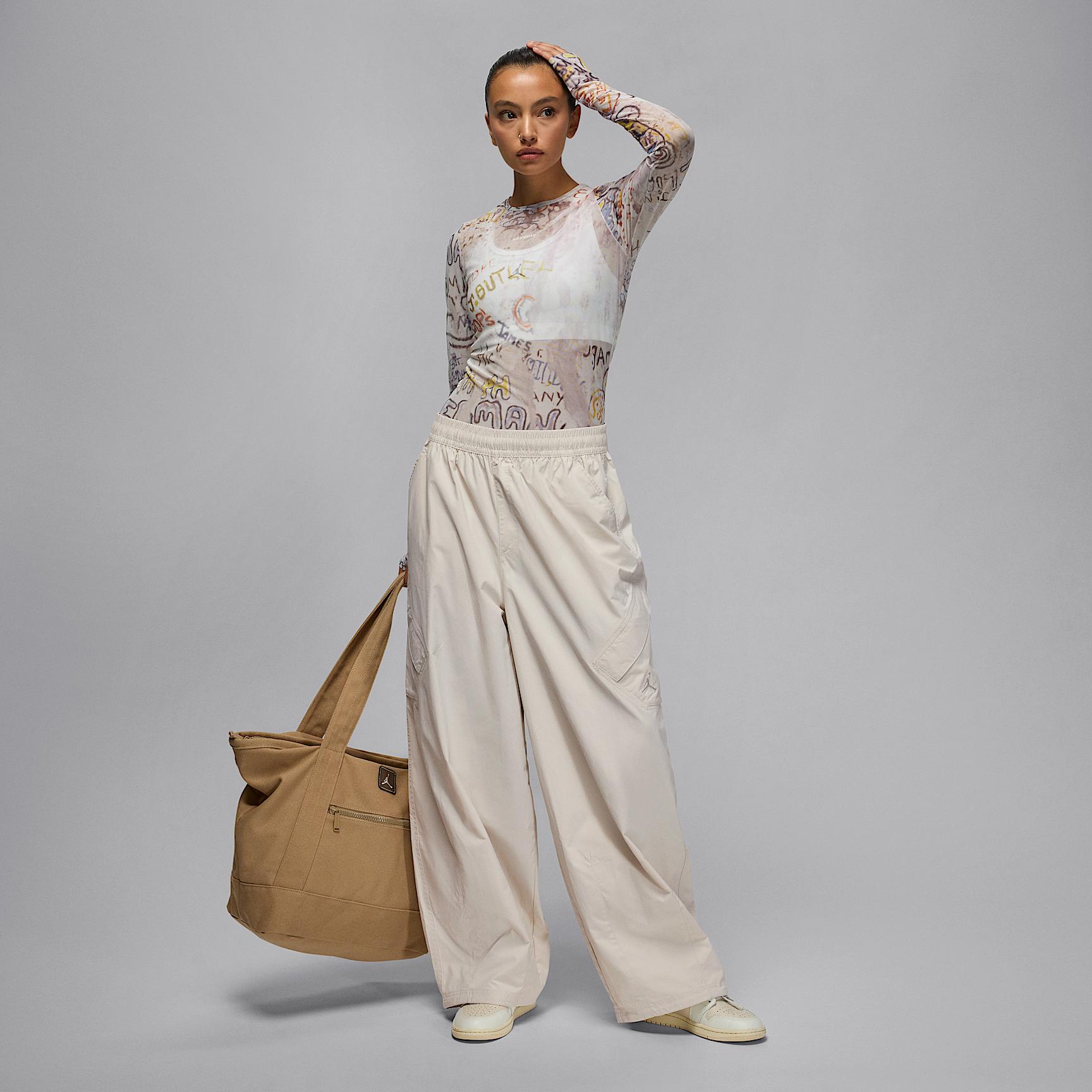 Womens Jordan Flight Chicago Parachute Pants | HM6144-068 Product Image