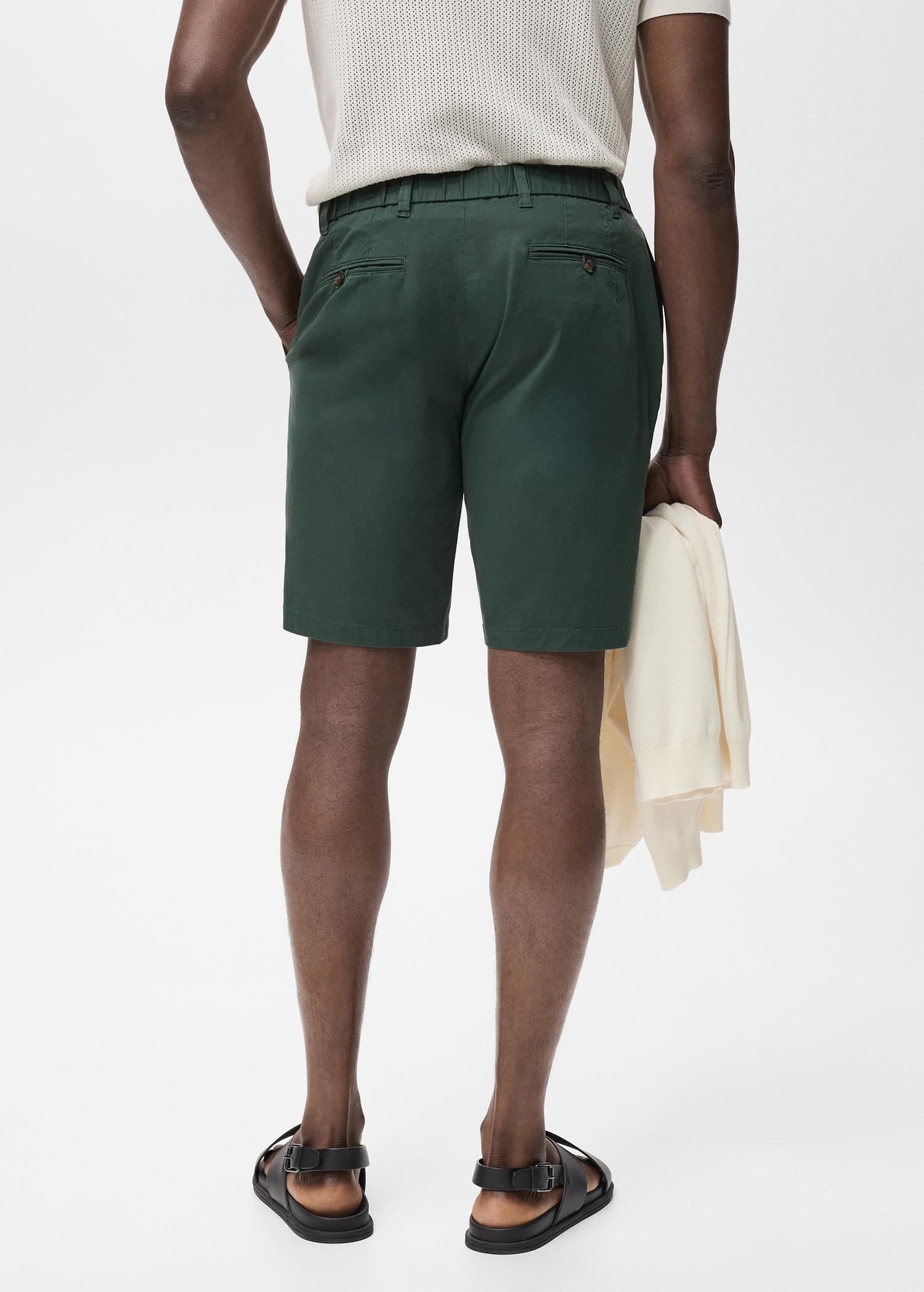 Slim-fit chino cotton bermuda shorts - Men | MANGO USA Product Image