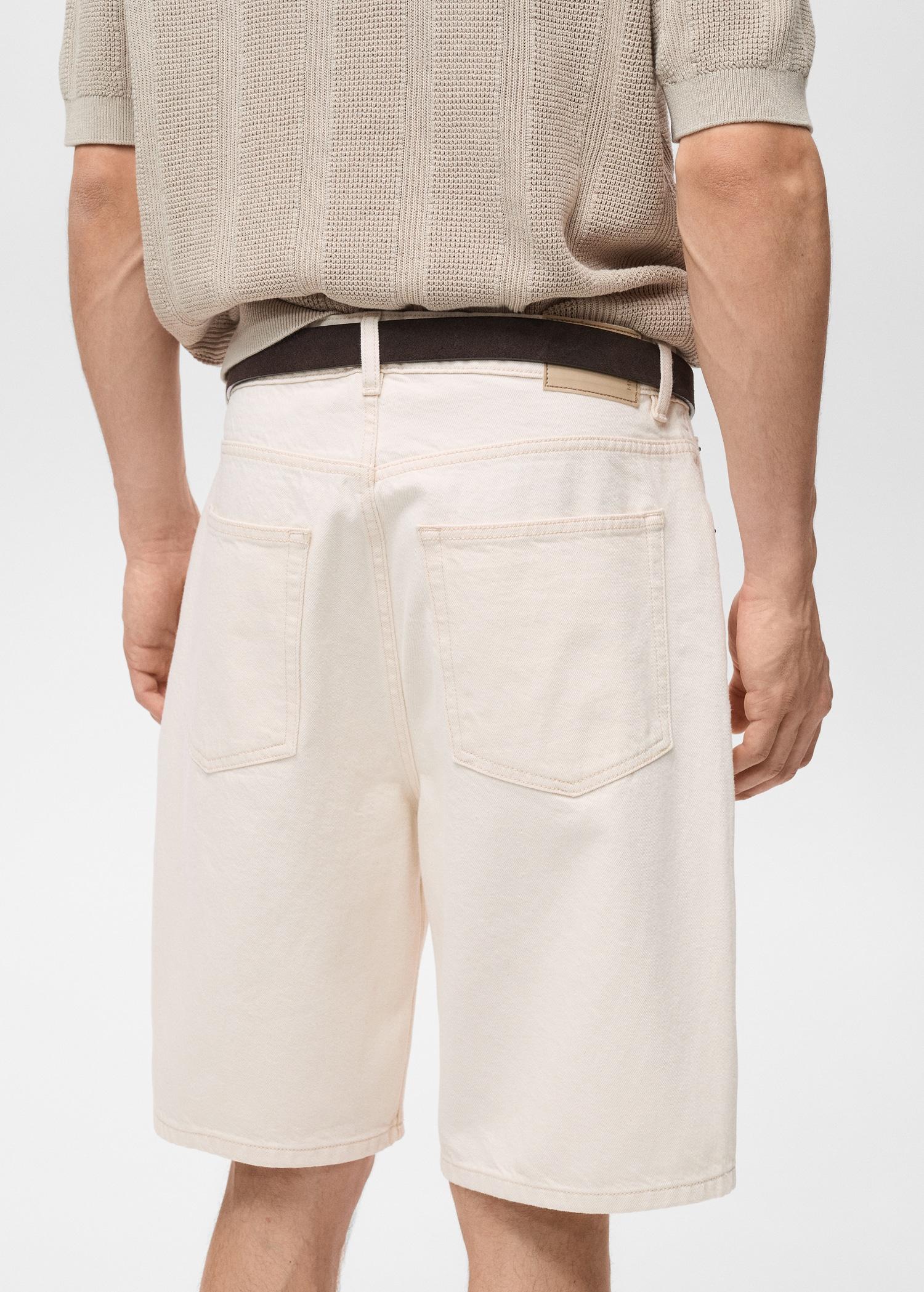 Denim relaxed-fit bermuda shorts - Men | MANGO USA Product Image
