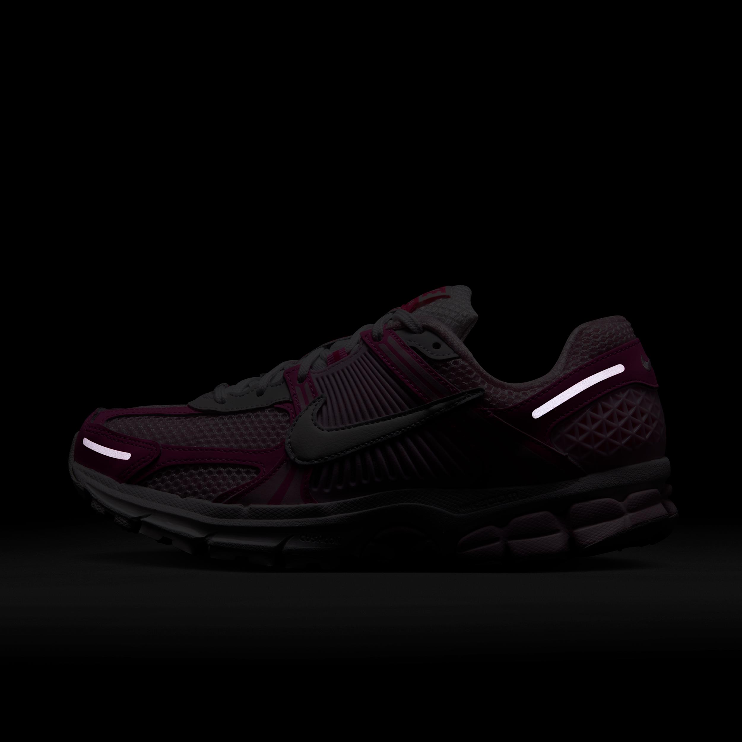 Nike Women's Zoom Vomero 5 Shoes Product Image