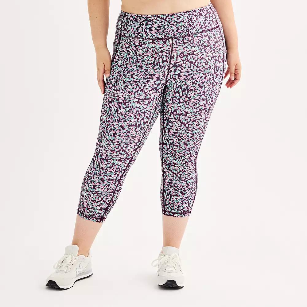 Plus Size Tek Gear® Ultrastretch Pocket High-Waisted Capri Leggings, Women's, Size: 1XL, Blue Foliage Product Image