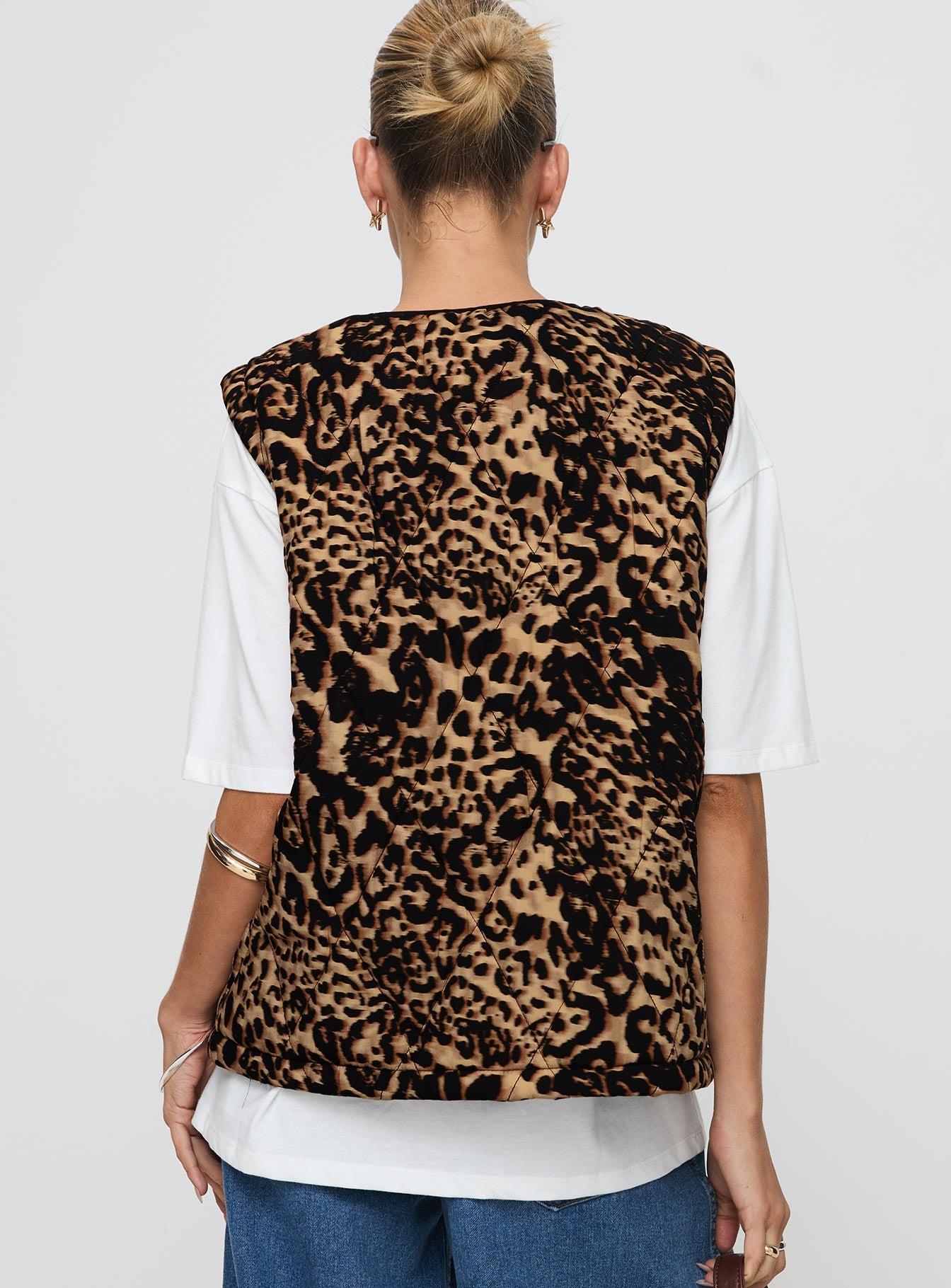 Samual Quilted Vest Leopard Product Image