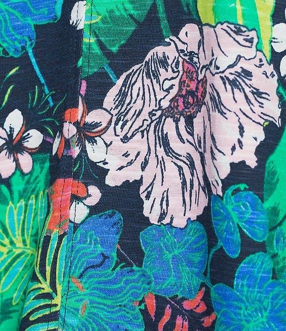 Intro Petite Size Tropic Botanical V-Neck Short Sleeve Tee Product Image