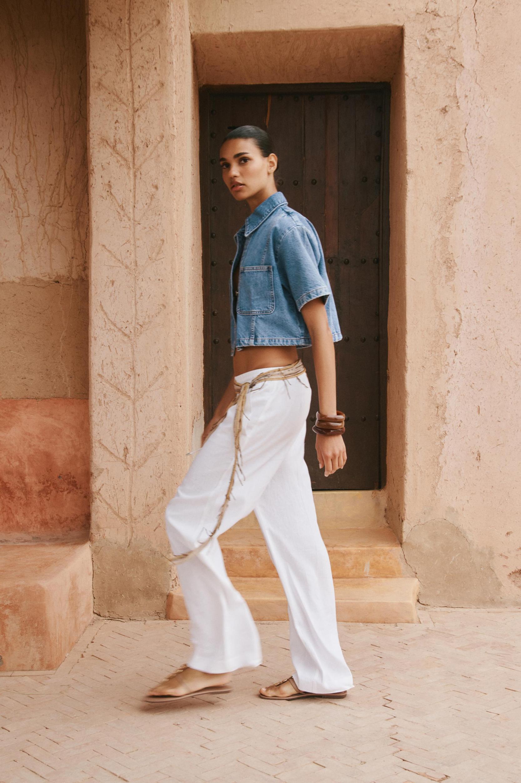 Z1975 DENIM CROP SHIRT Product Image