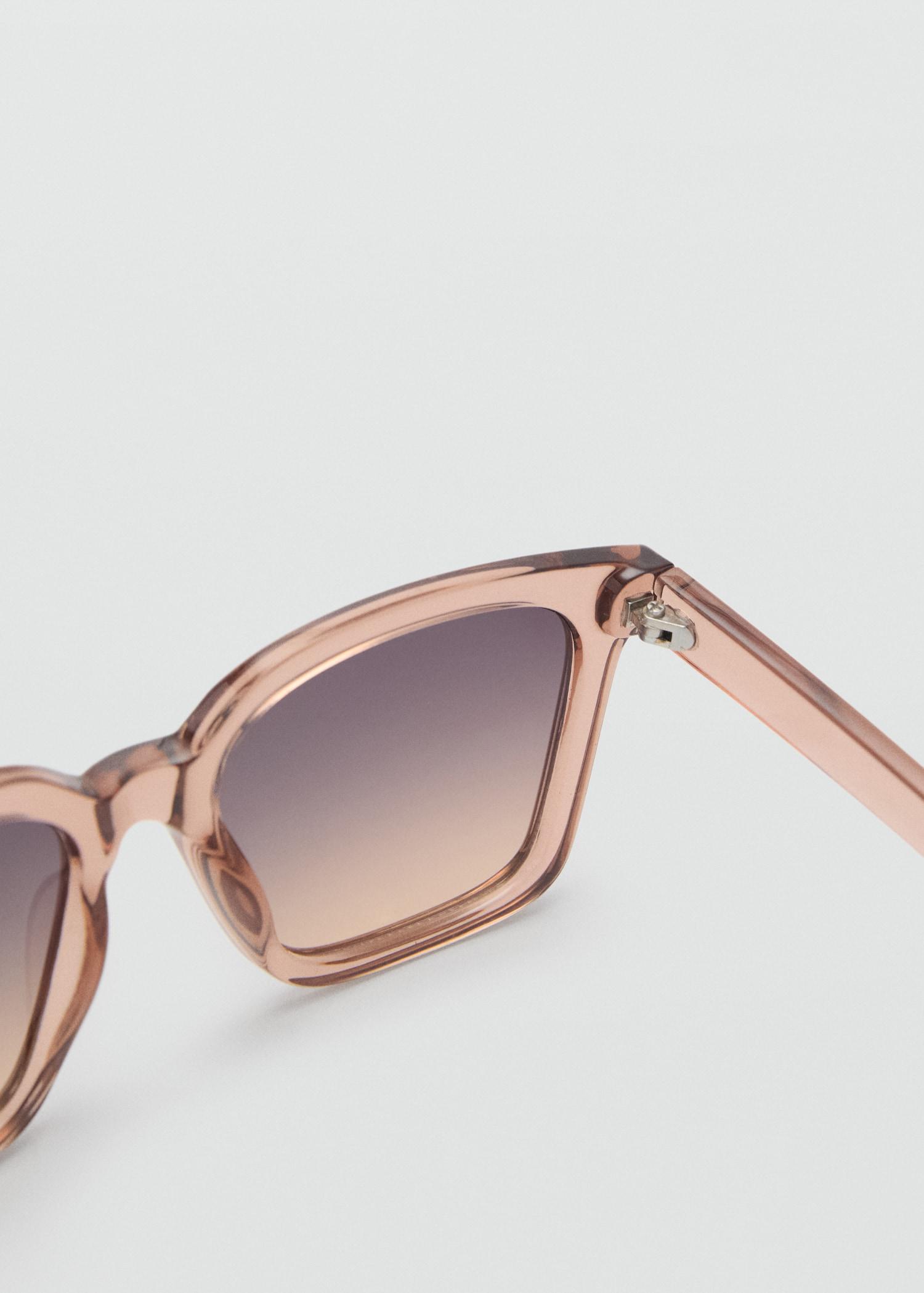 Squared frame sunglasses - Women | MANGO USA Product Image