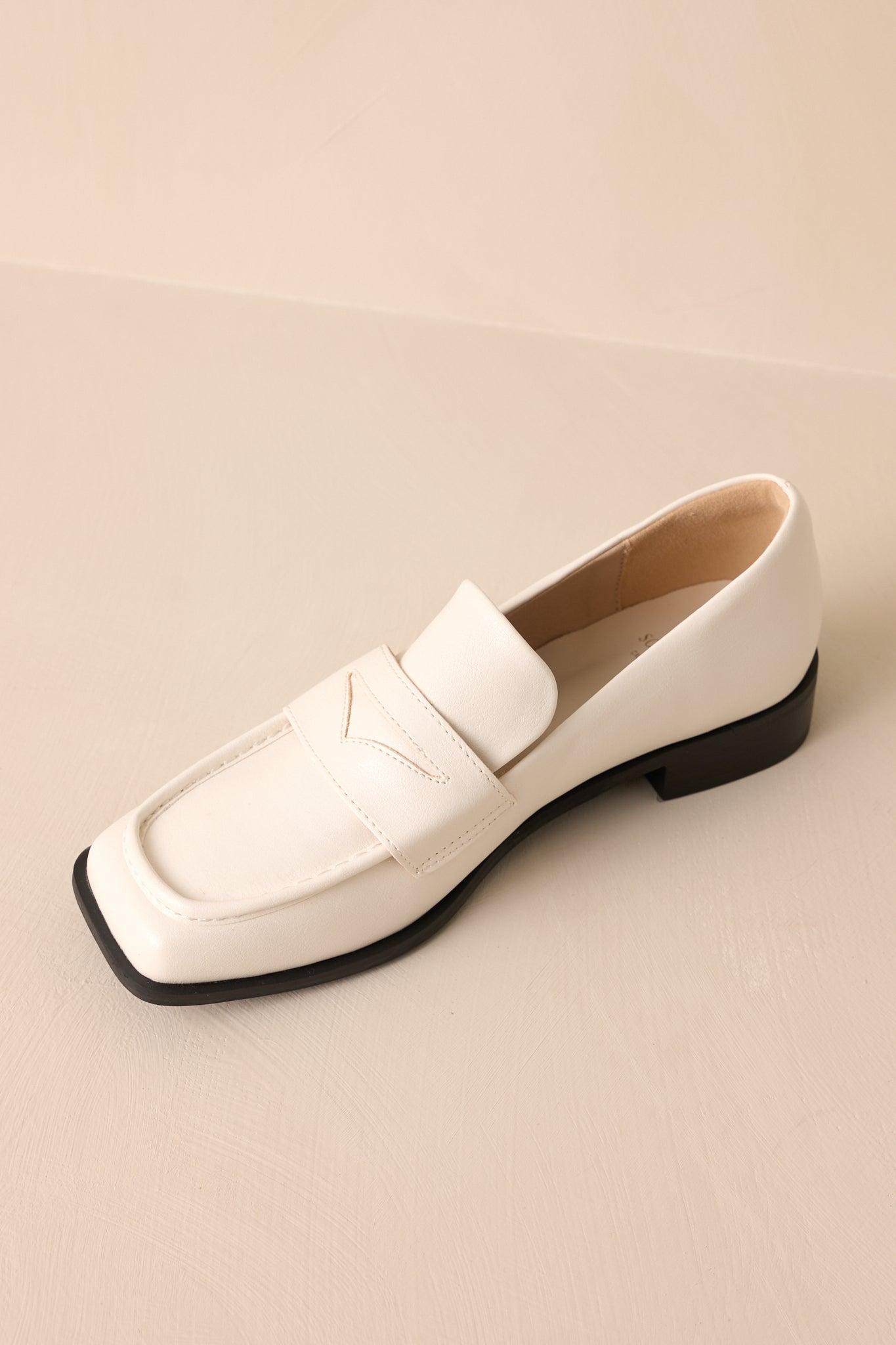 Good Memory White Loafers Product Image