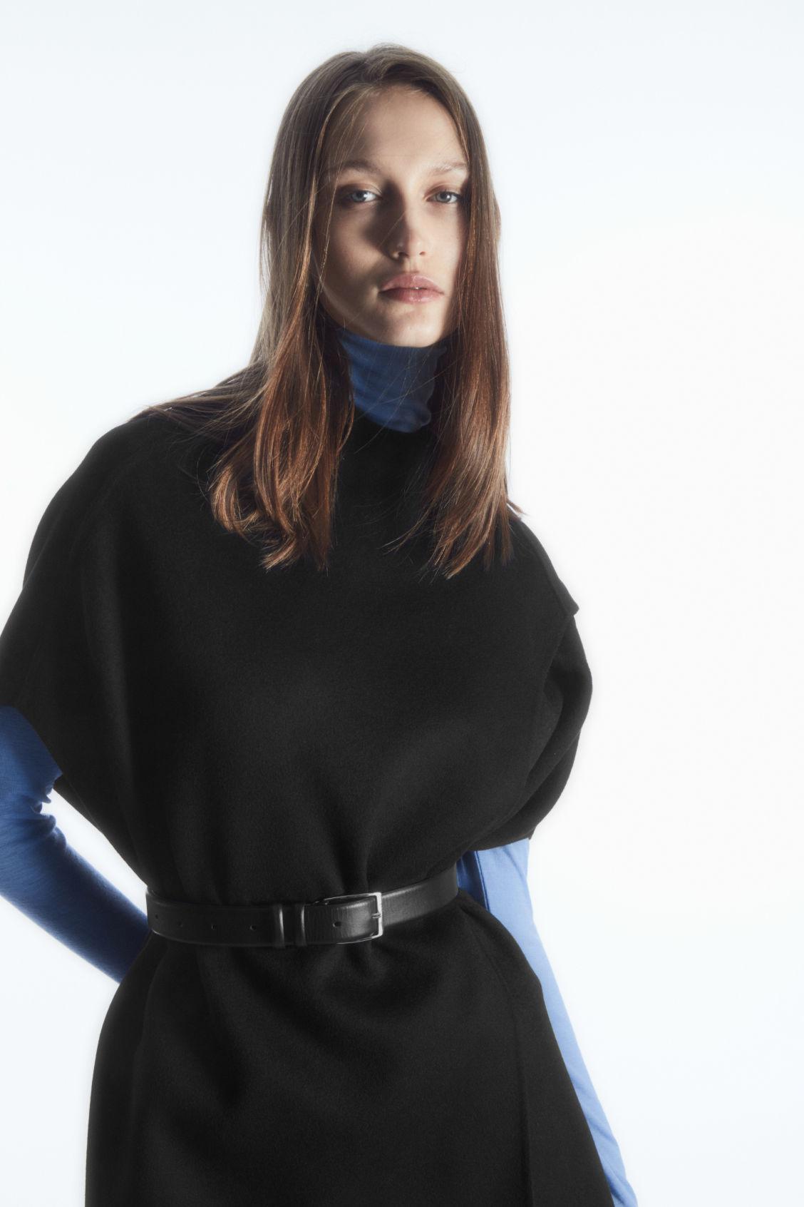 WOOL-BLEND CAPE Product Image