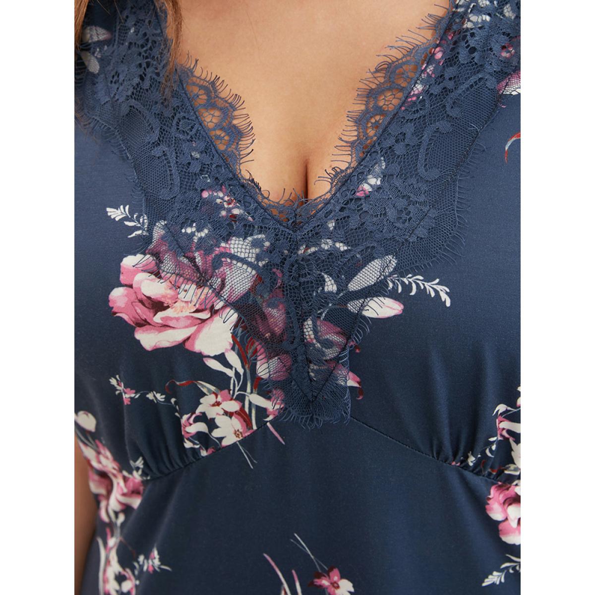 Plus Size Floral Print Contrast Lace Pocket Night Dress Women Aegean Elegant Floral Lace V-neck Pocket Loungewear BloomChic 12/L Product Image