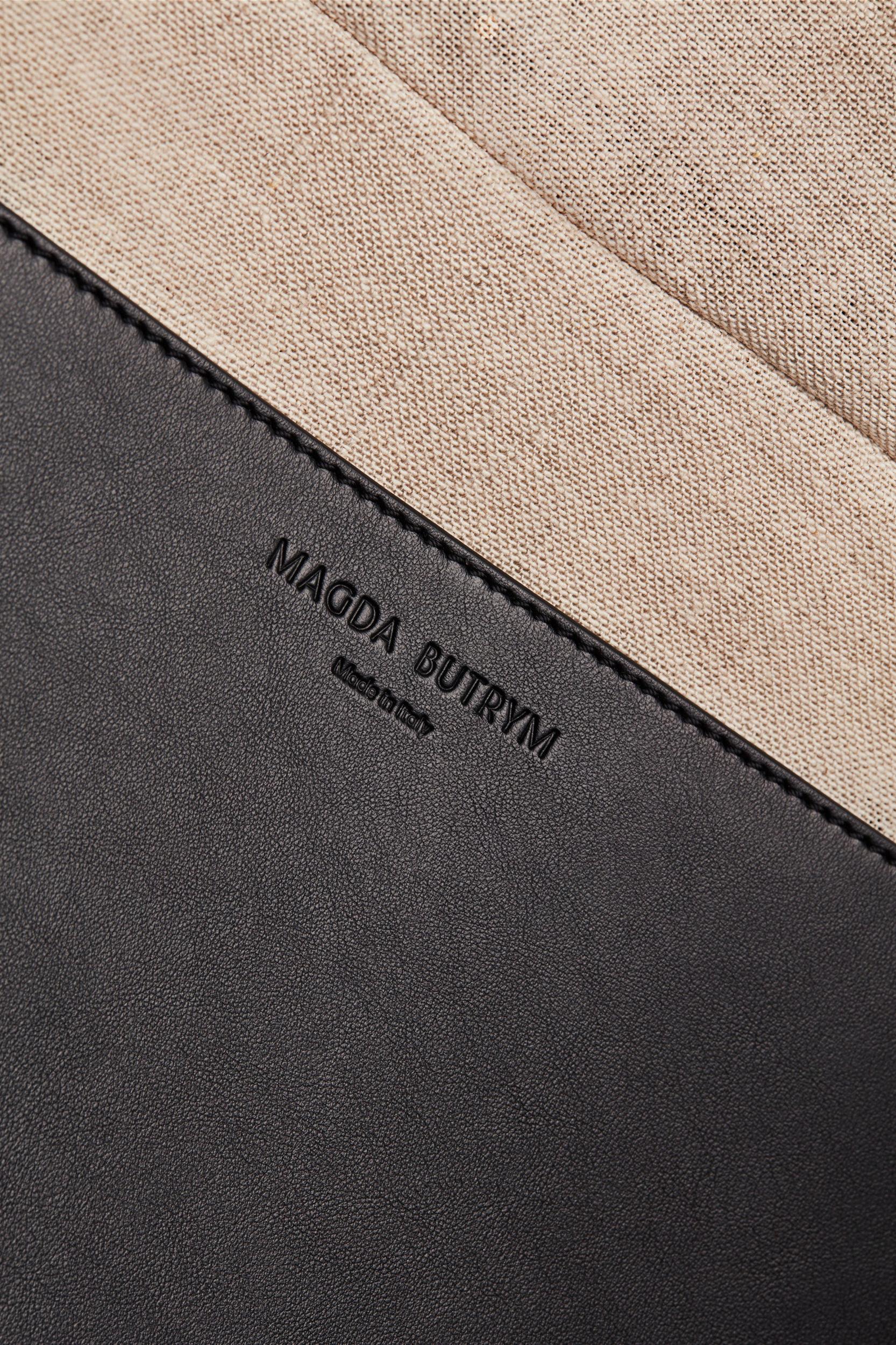 Travel Brigitte bag in black leather Product Image