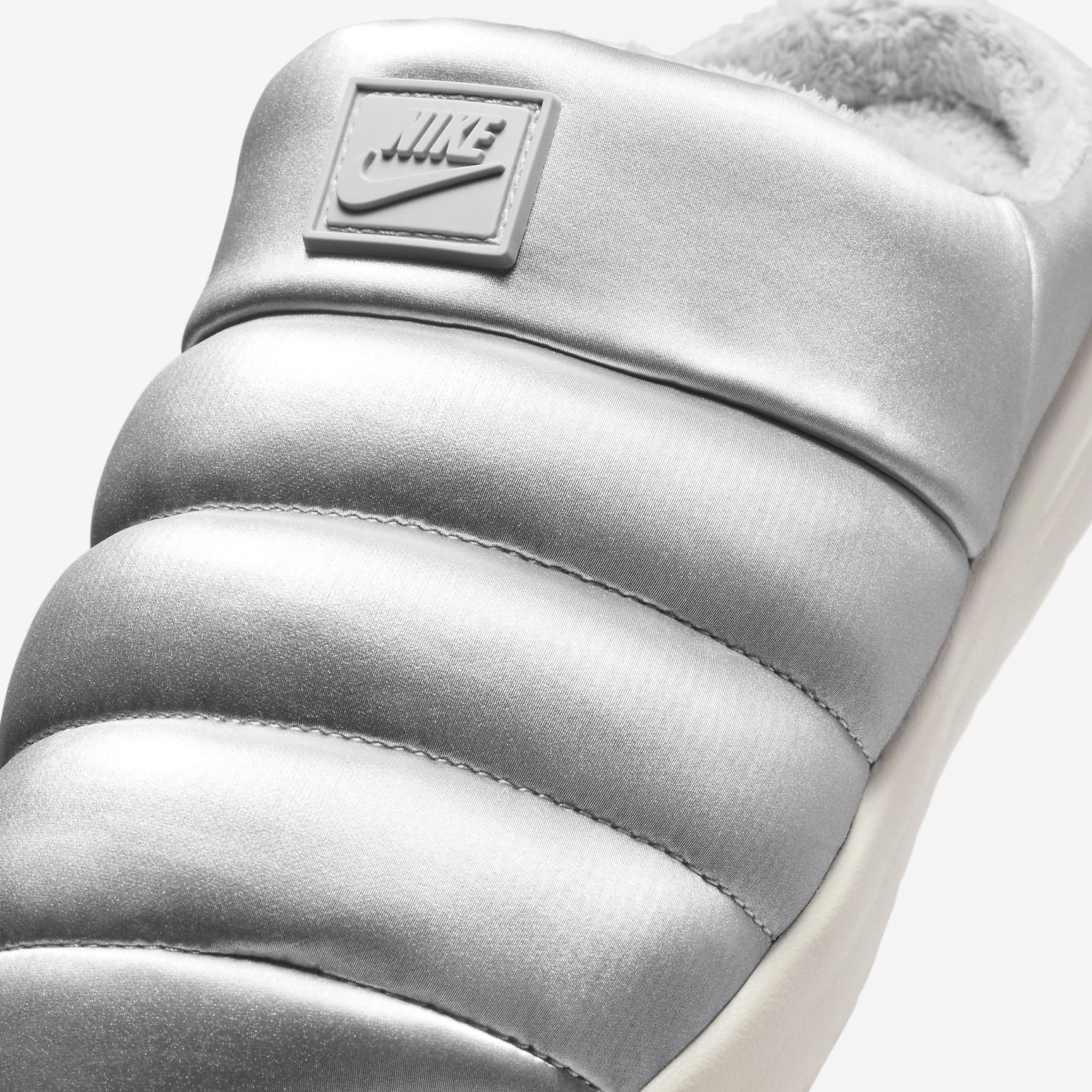 Nike Burrow SE Women's Slippers Product Image