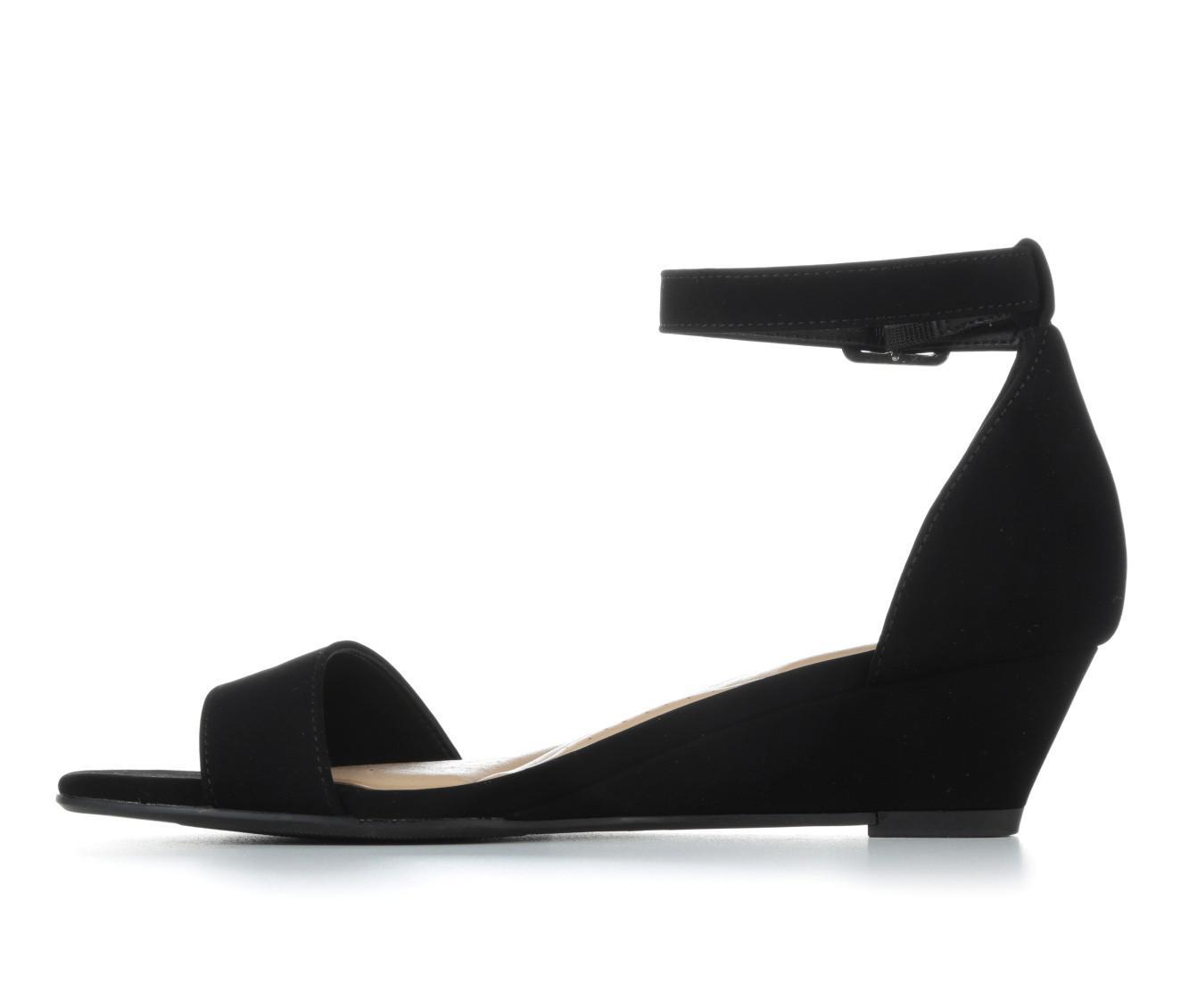 Women's Y-Not Kendall Wedges Product Image