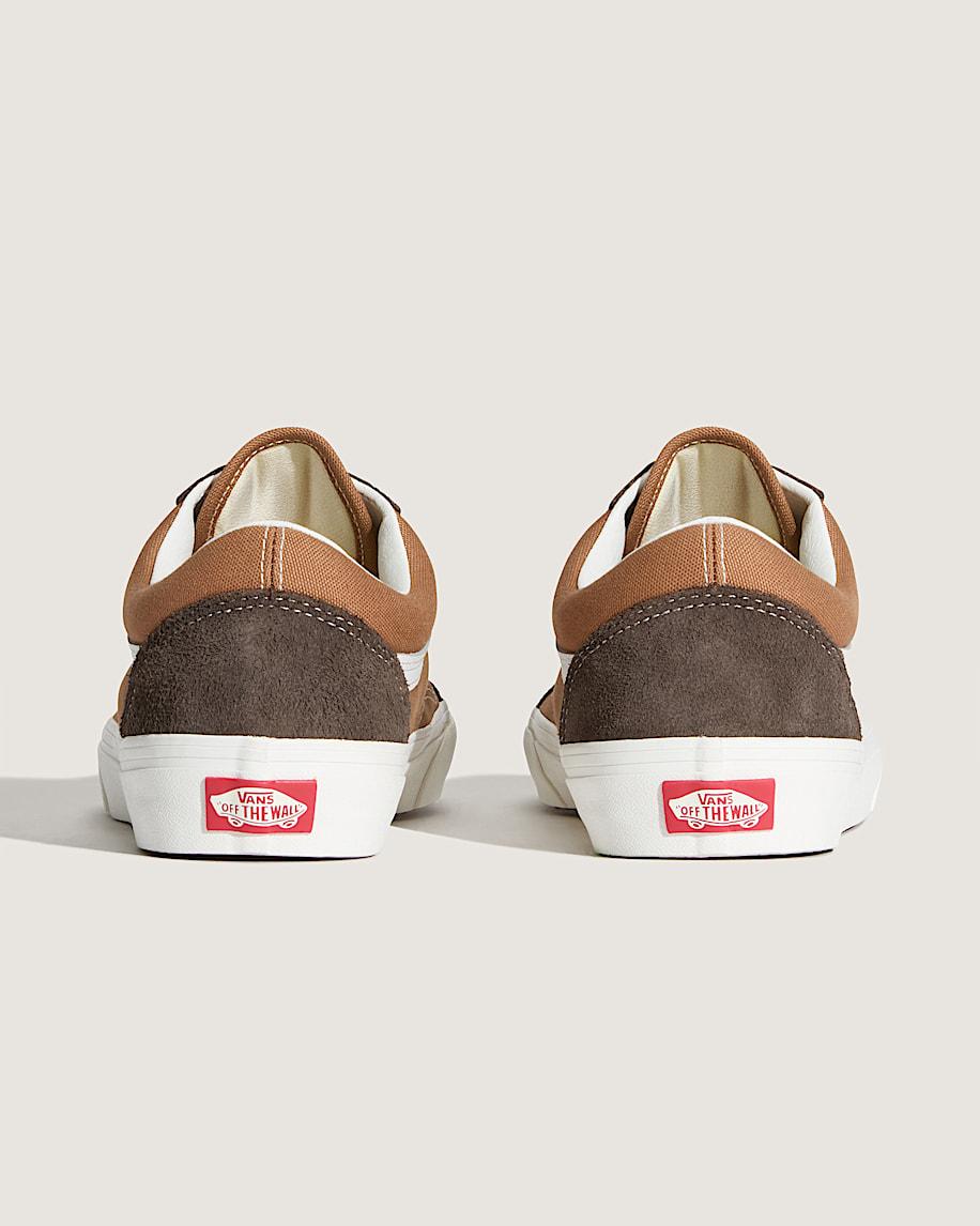 Old Skool Shoe in Brown / Black| Vans US Product Image