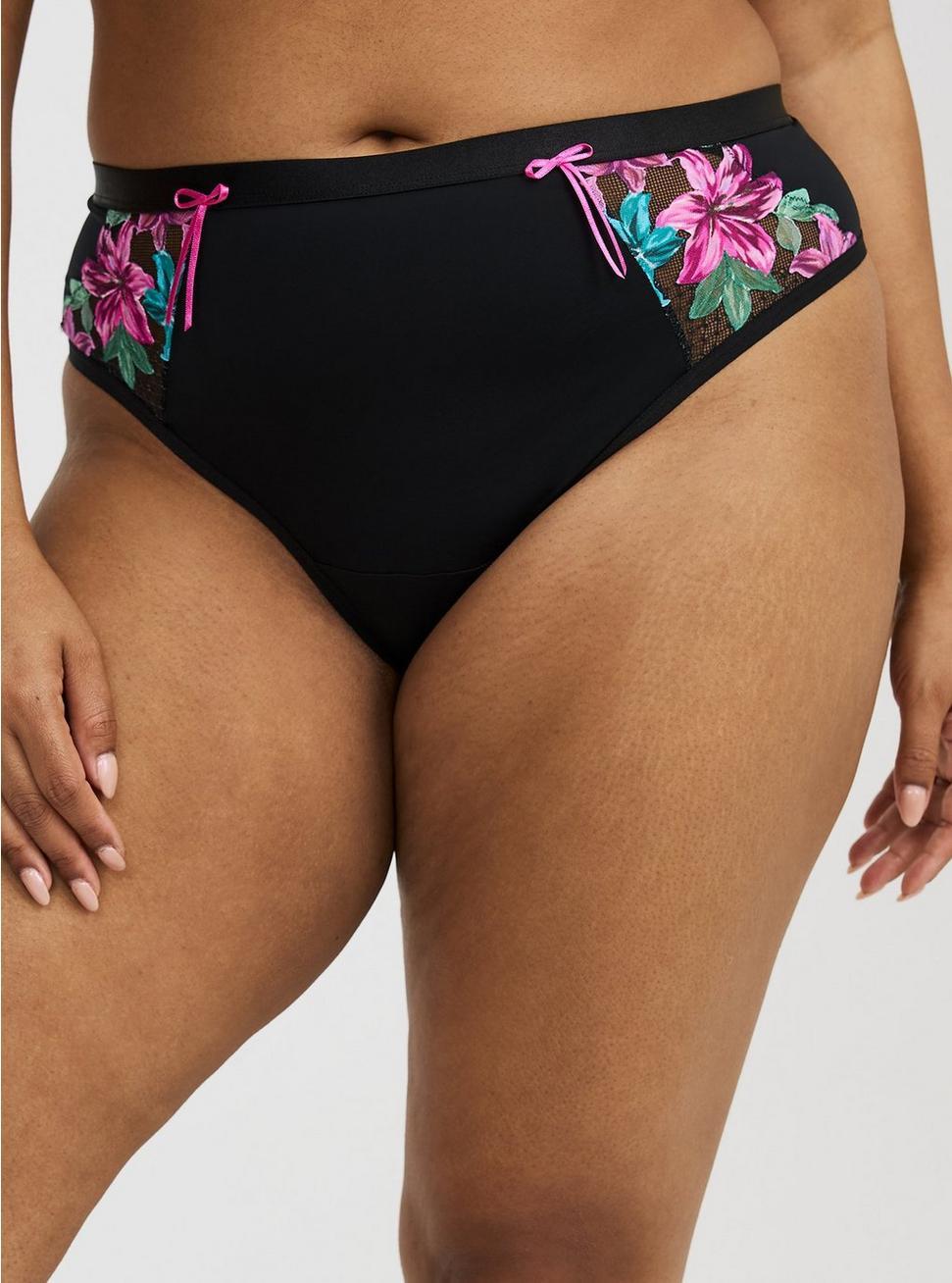 Mid-Rise Nova Lace Thong Panty Product Image