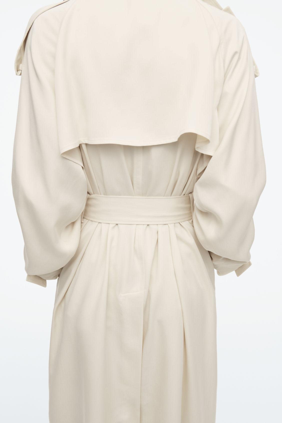 KNITTED-COLLAR TRENCH COAT Product Image