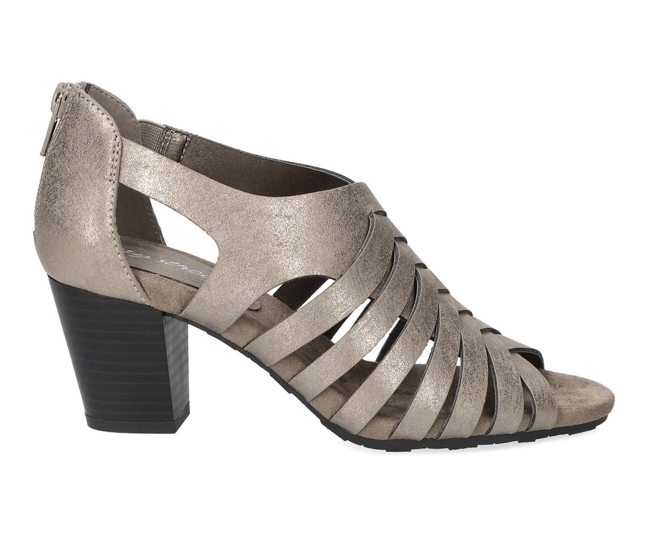 Women's Easy Street Vanni Pumps Product Image