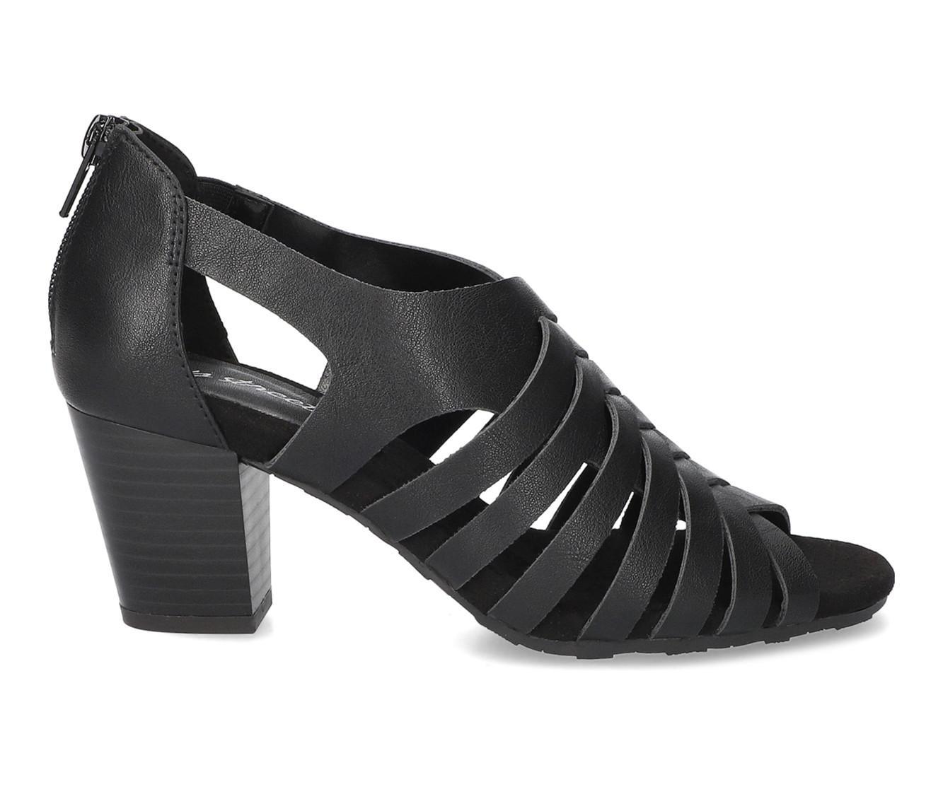 Women's Easy Street Vanni Pumps Product Image