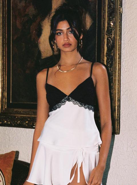 First Class Top White / Black Product Image