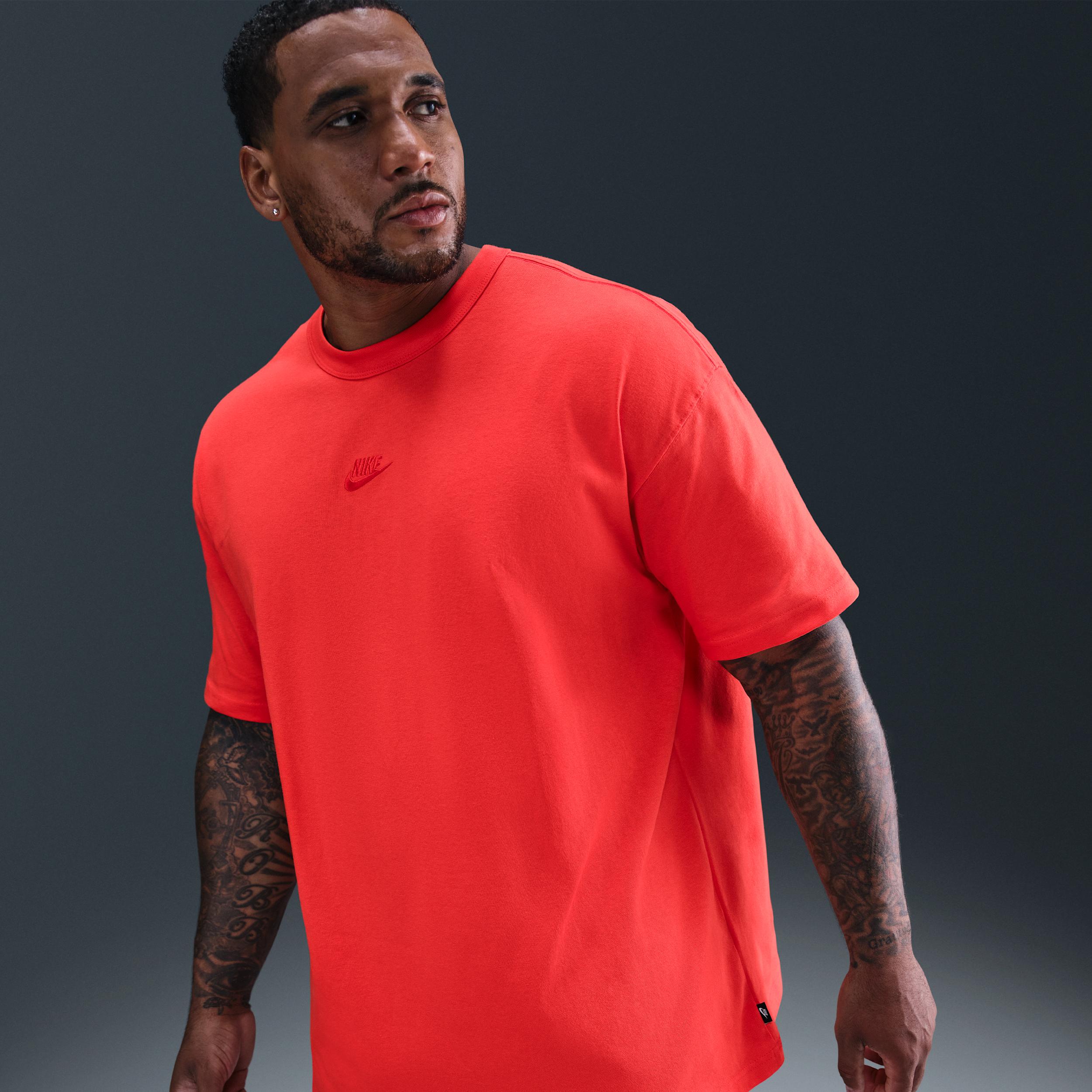 Mens Nike Sportswear Premium Essentials T-Shirt | DO7392-697 Product Image