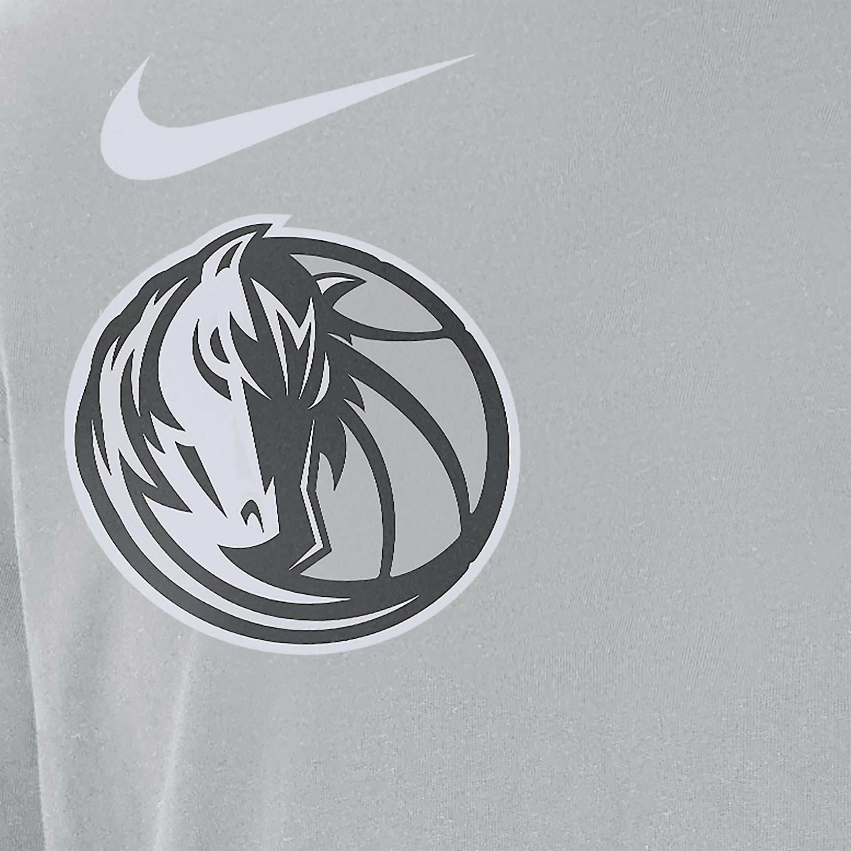 Dallas Mavericks Courtside City Edition Men's Nike NBA Max90 Long-Sleeve T-Shirt Product Image