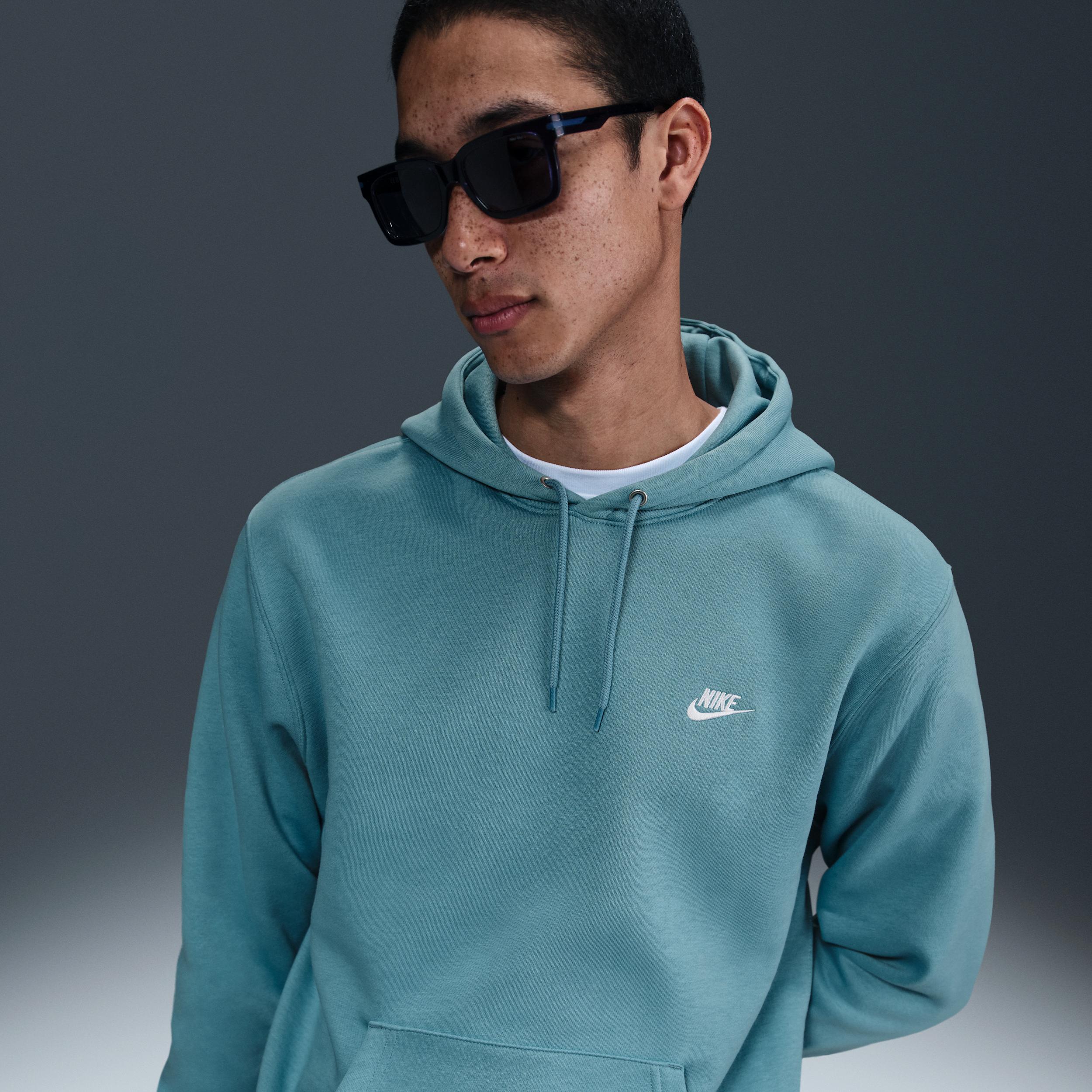 Nike Men's Club Pullover Fleece Hoodie Product Image