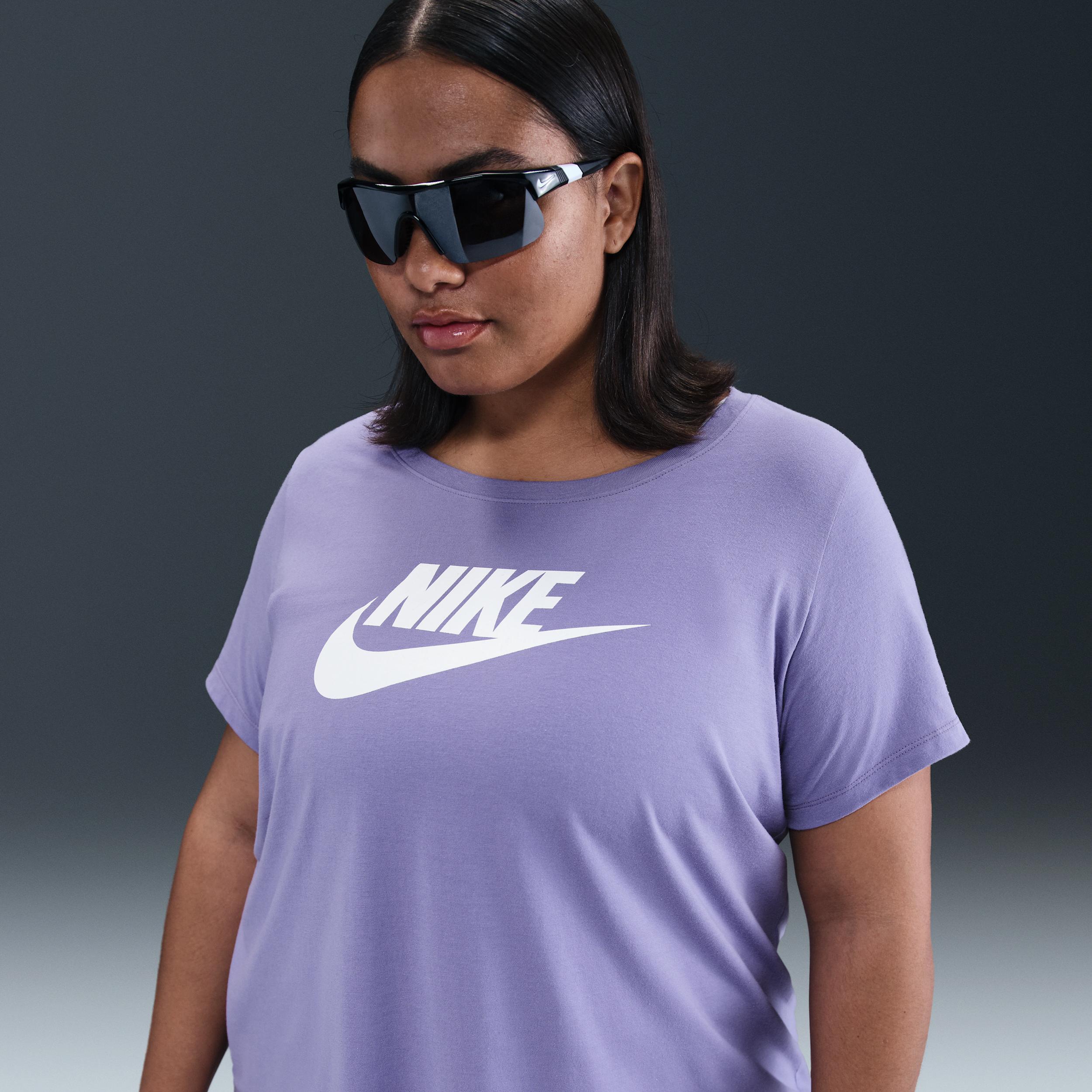 Nike Sportswear Essentials Women's Logo T-Shirt (Plus Size) Product Image