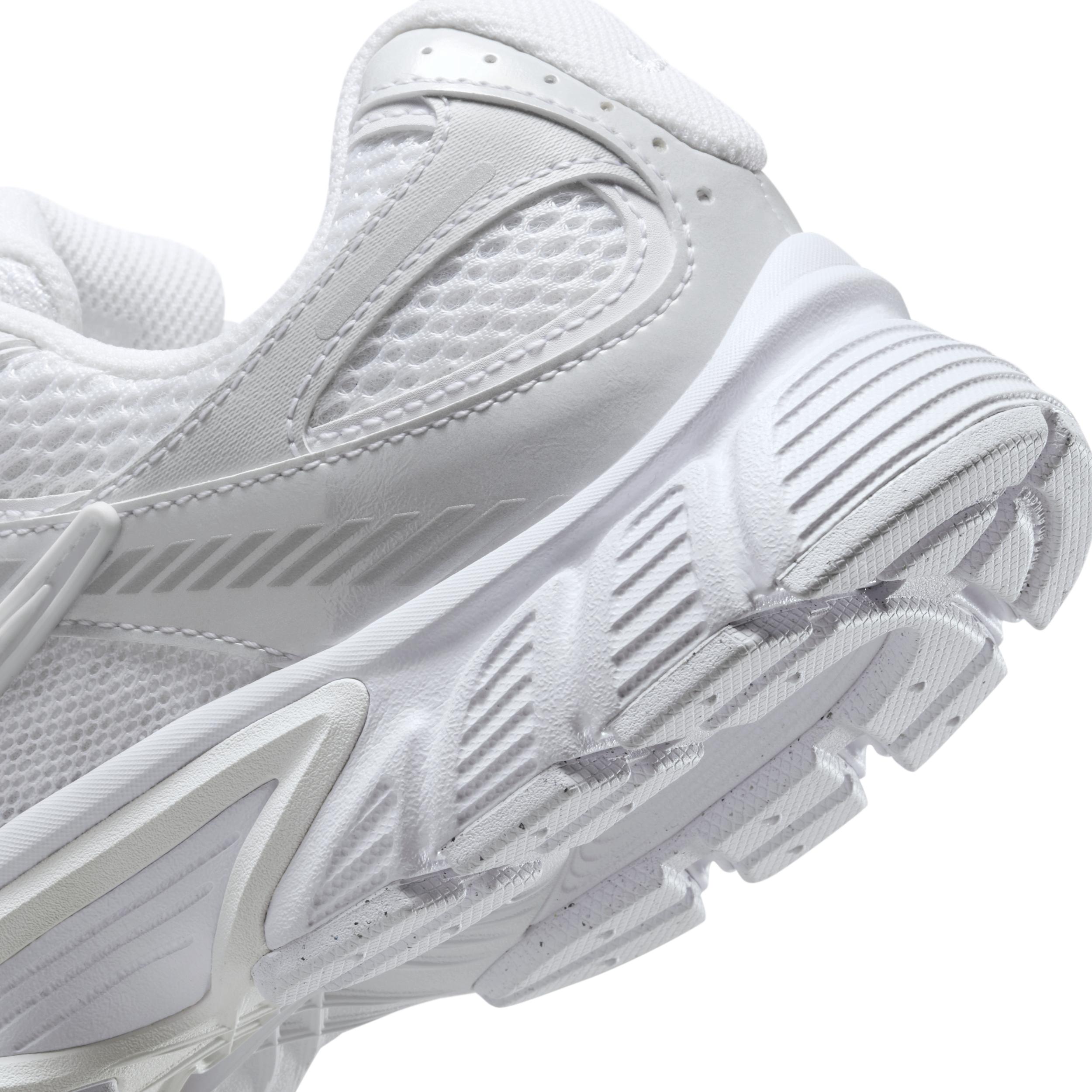 Nike Womens V5 RNR Shoes with Reflective Accents | HQ7901-101 Product Image